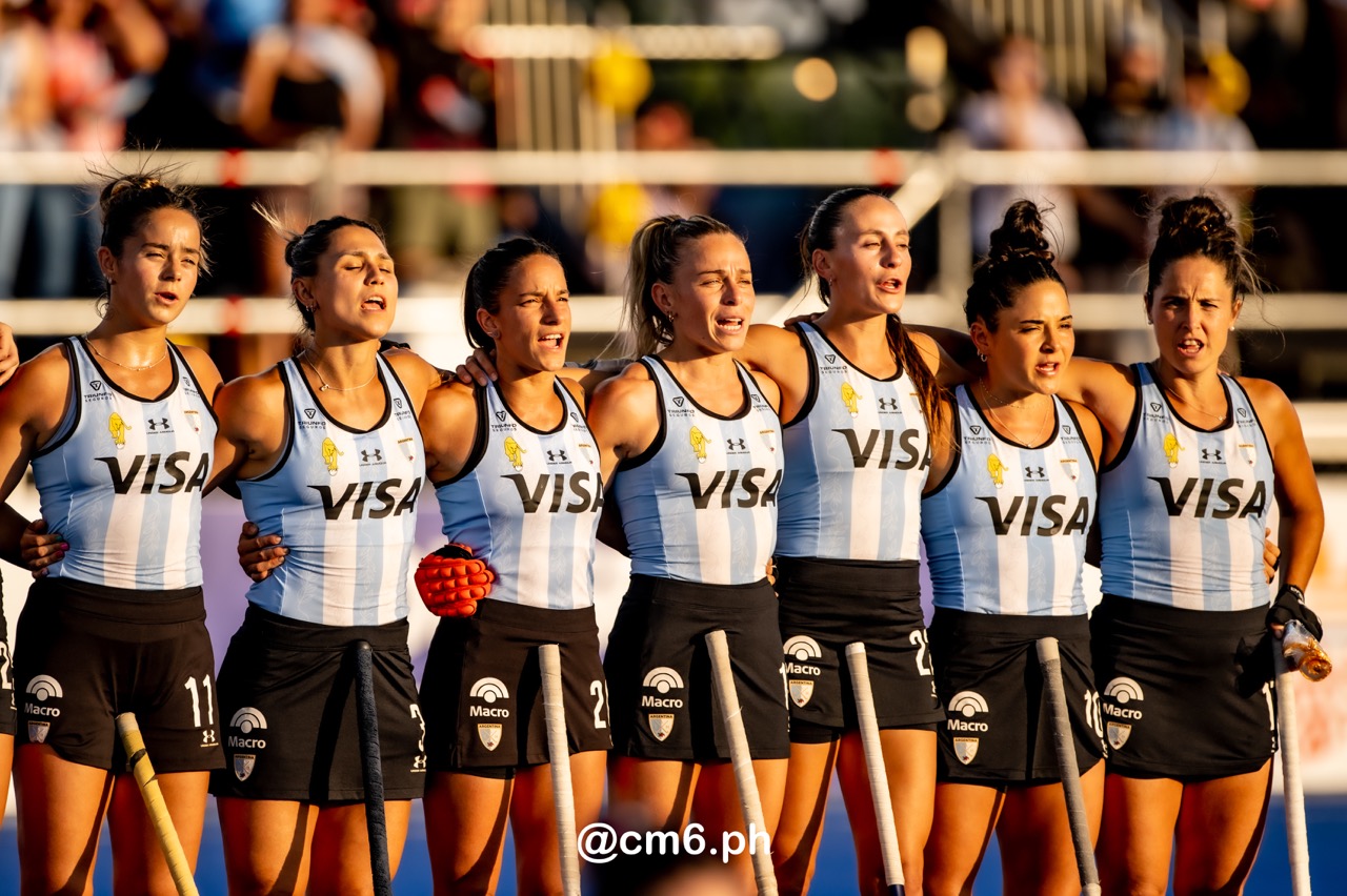 Maria Pilar CAMPOY - Agustina GORZELANY - Maria Jose GRANATTO - Rochy SANCHEZ - Victoria SAUZE VALDEZ - Maria Delfina THOME GUSTAVINO - Eugenia TRINCHINETTI -  Selección femenina de hockey sobre césped de Argentina - England women's national field hockey team - Field hockey - FIH PRO LEAGUE 2022-2023 - Argentina(3) vs (0) Great Britain (#FIHPF22ARGGBR12) Photo by: Christian Mas | Siuxy Sports 2022-12-15