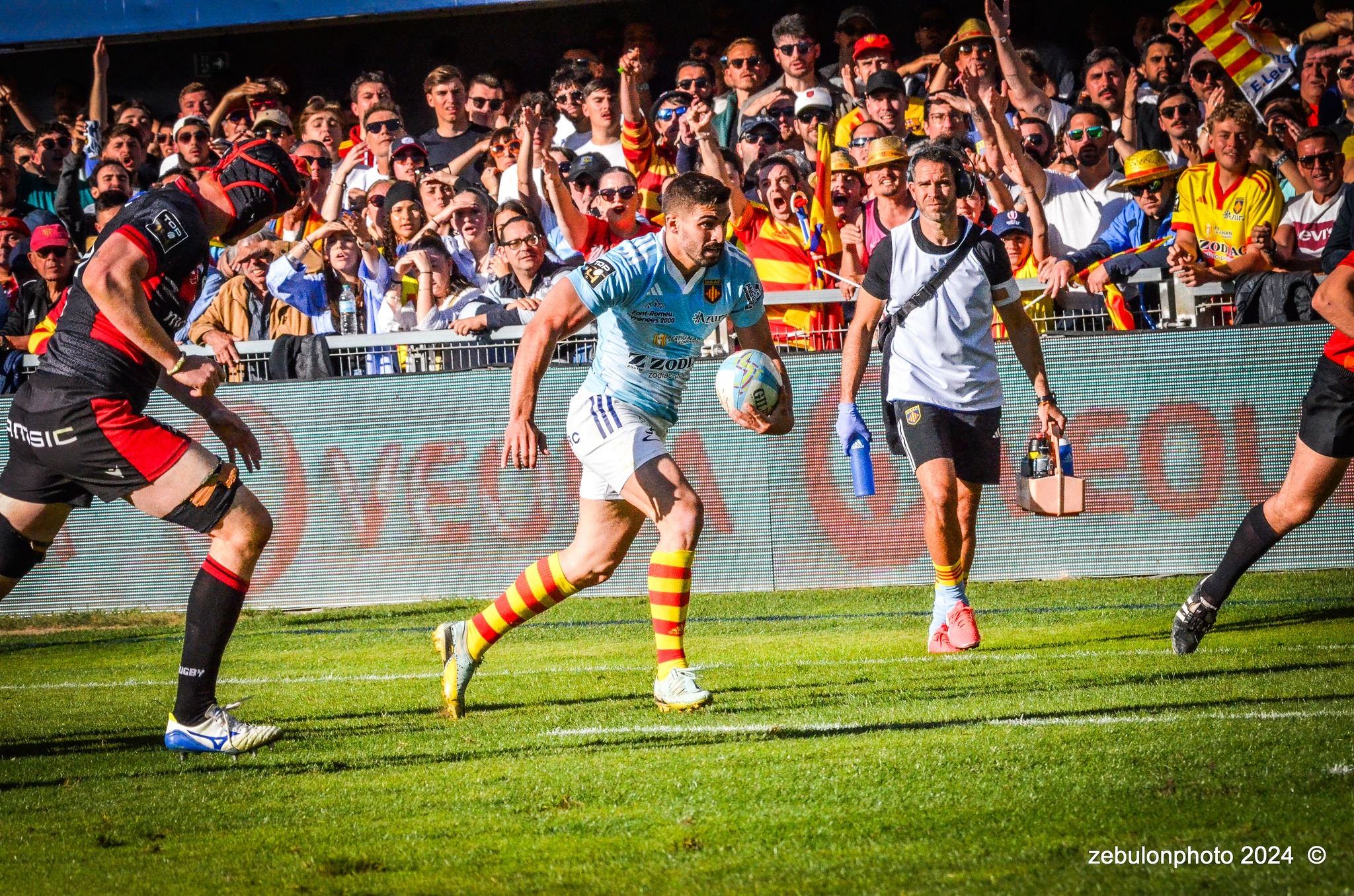  US Arlequins Perpignanais - Lyon Olympique Universitaire - Rugby - FFR 2024 - TOP14 - USAP (51) VS (20) LOU (#FFR24T14USALOU04) Photo by: Photo Zebulon | Siuxy Sports 2024-04-20