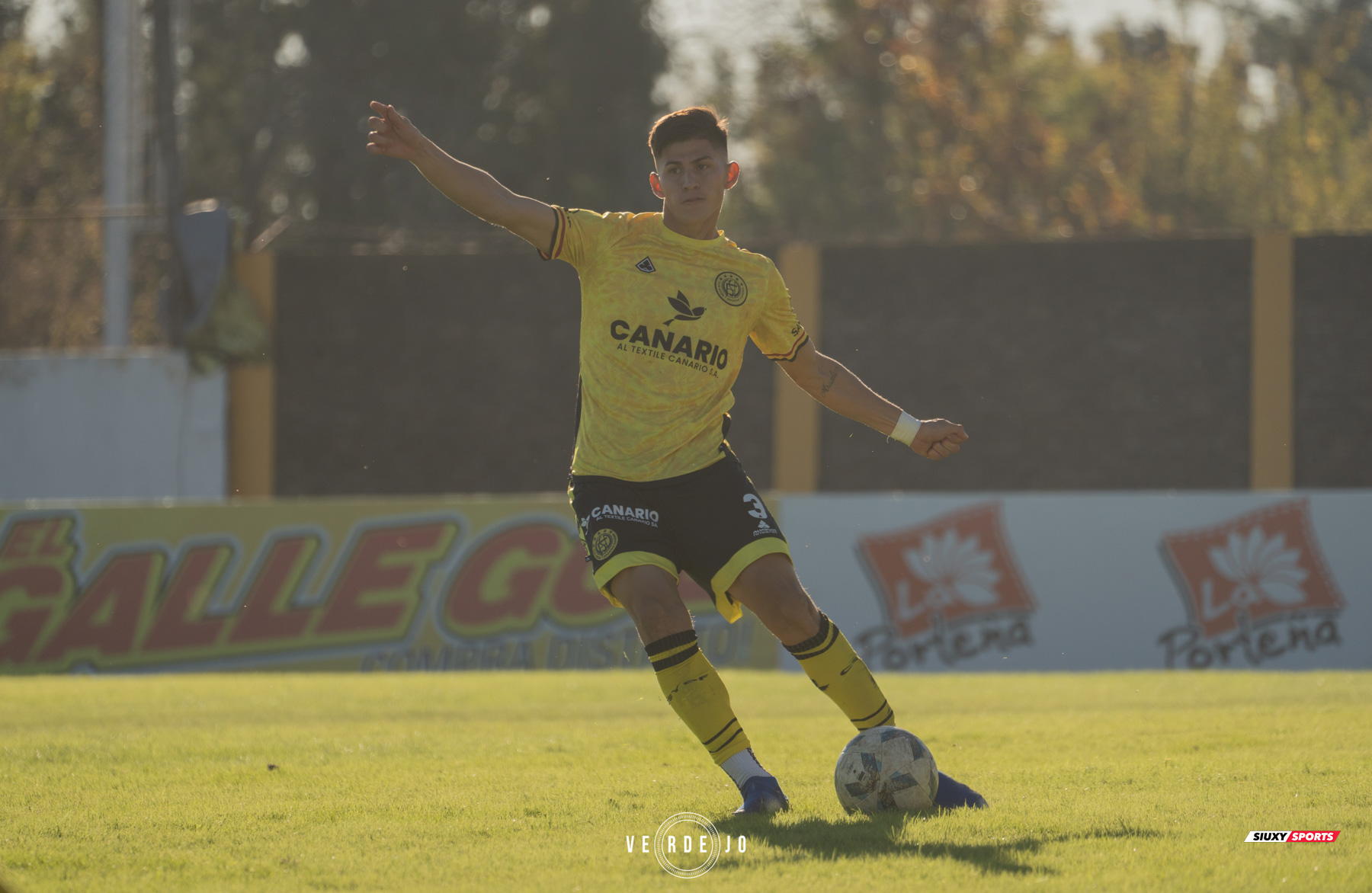  CSyD Flandria - C.A. Argentino de Quilmes - Soccer - AFA - 1B - 2024 - Flandria (0) vs (0) Argentino Quilmes (#AFA1B24FLAAQ04) Photo by: Ignacio Verdejo | Siuxy Sports 2024-04-28