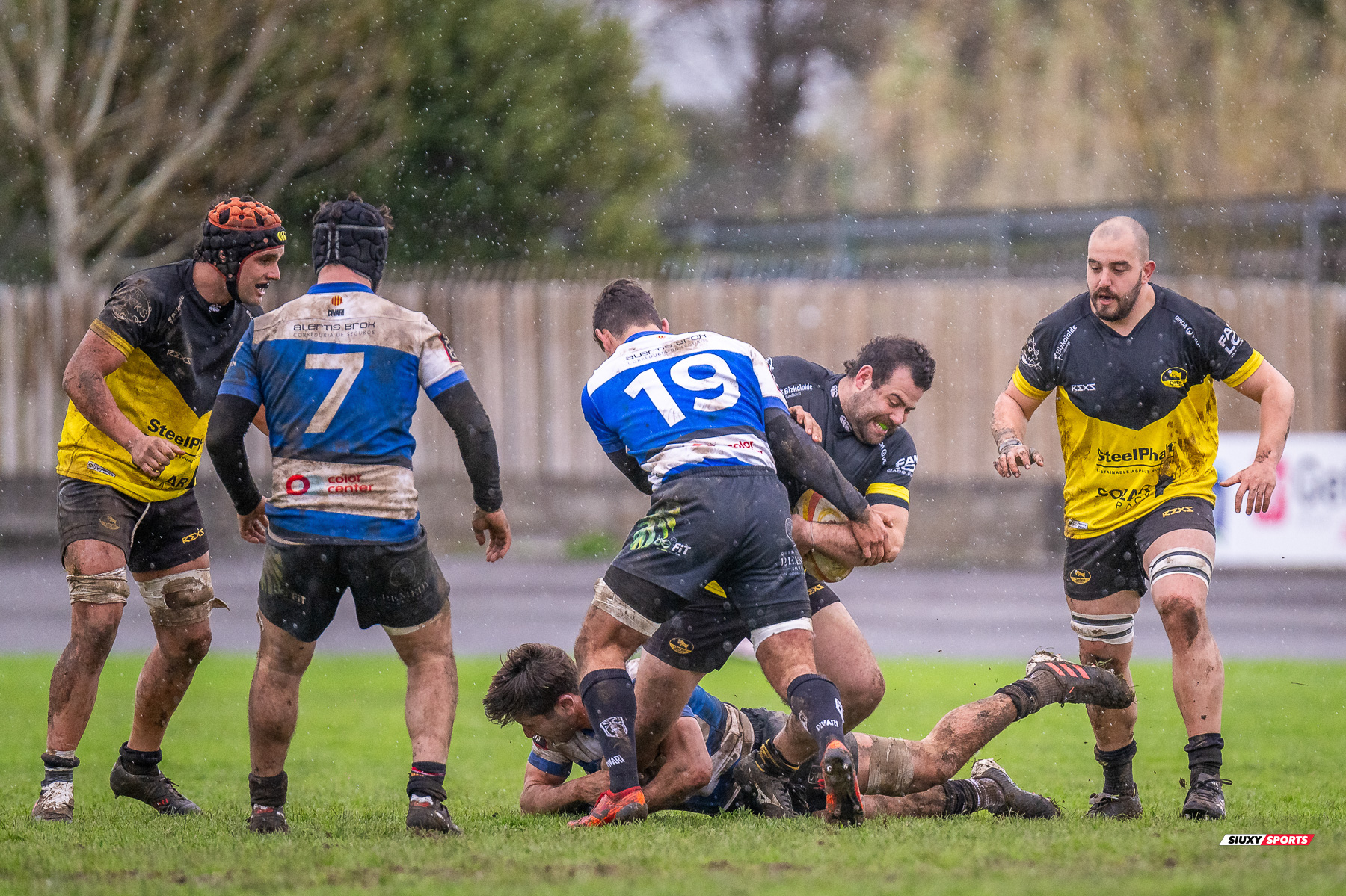 Asier AGUIRRE MORAGUES - Gonzalo DE LA FUENTE QUINTANA -  Getxo Artea Rugby Taldea - Club de Rugby Sant Cugat - Rugby - Élite Div Honor B masculina - Getxo (17) vs (5) Sant Cugat (#E24DBMGETSC03) Photo by: Fredy Monfoto | Siuxy Sports 2024-03-03