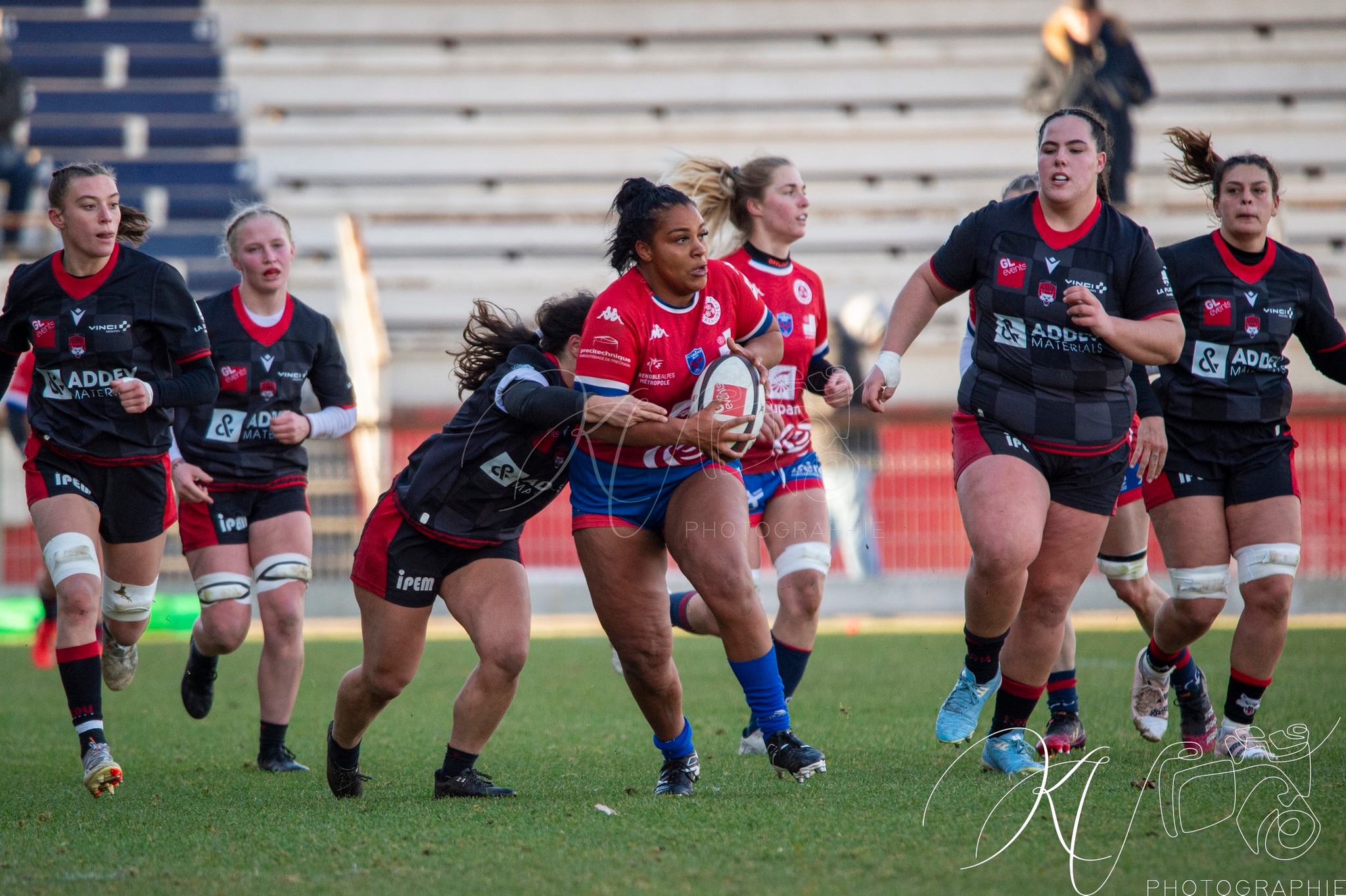  FC Grenoble Rugby - Lyon Olympique Universitaire - Rugby - FFR 2024 - Elite 1 Fém - FCG Amazones (8) vs (5) LOU (#FFR24E1FFCGLOU12) Photo by: Karine Valentin | Siuxy Sports 2024-12-14