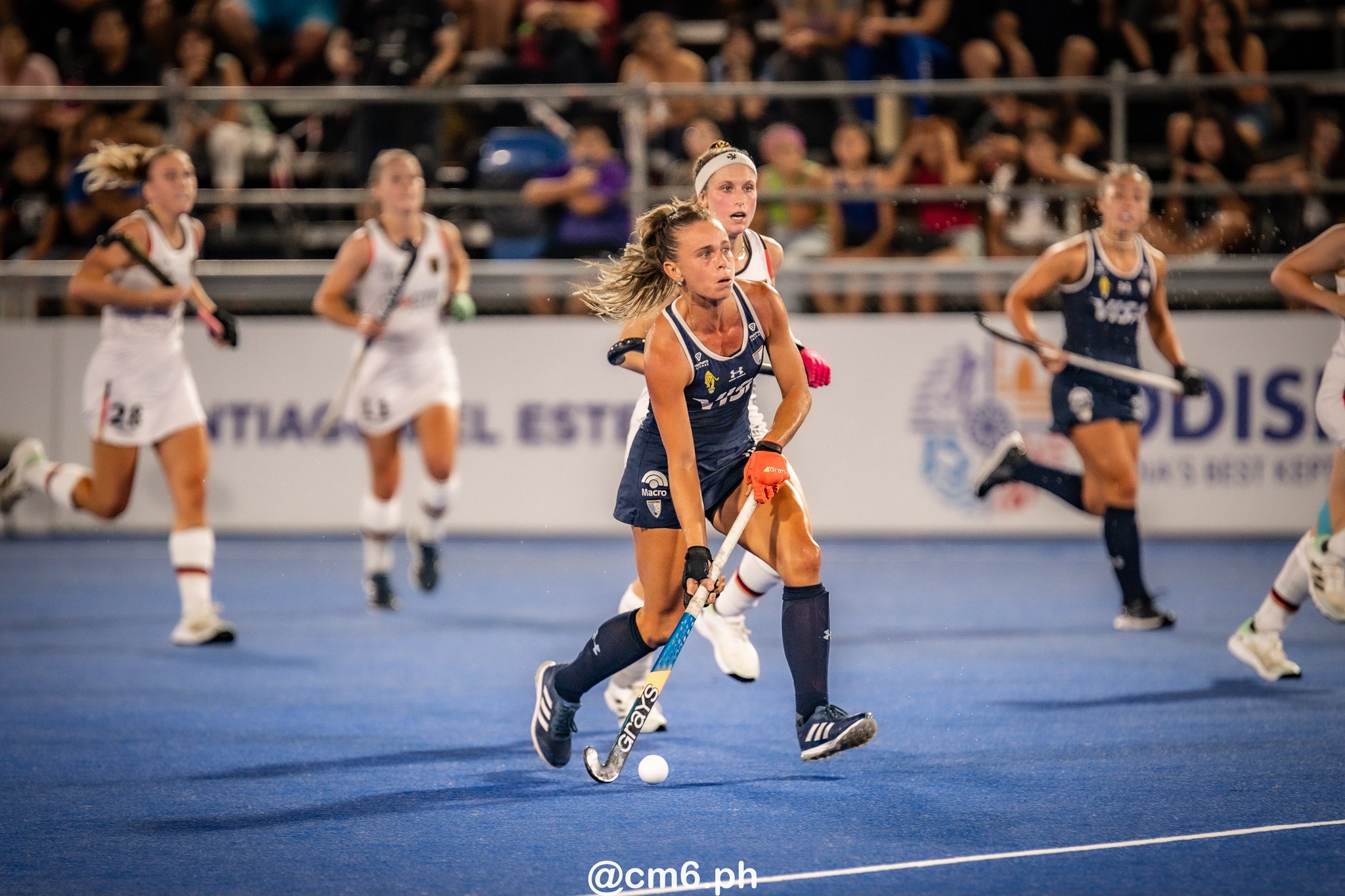 Victoria SAUZE VALDEZ -  Selección femenina de hockey sobre césped de Argentina - Germany women's national field hockey team - Field hockey - FIH Pro League Fem 2023-2024 - Argentina (3) vs (1) Germany (#FIHPF24ARGGER02) Photo by: Christian Mas | Siuxy Sports 2024-02-16