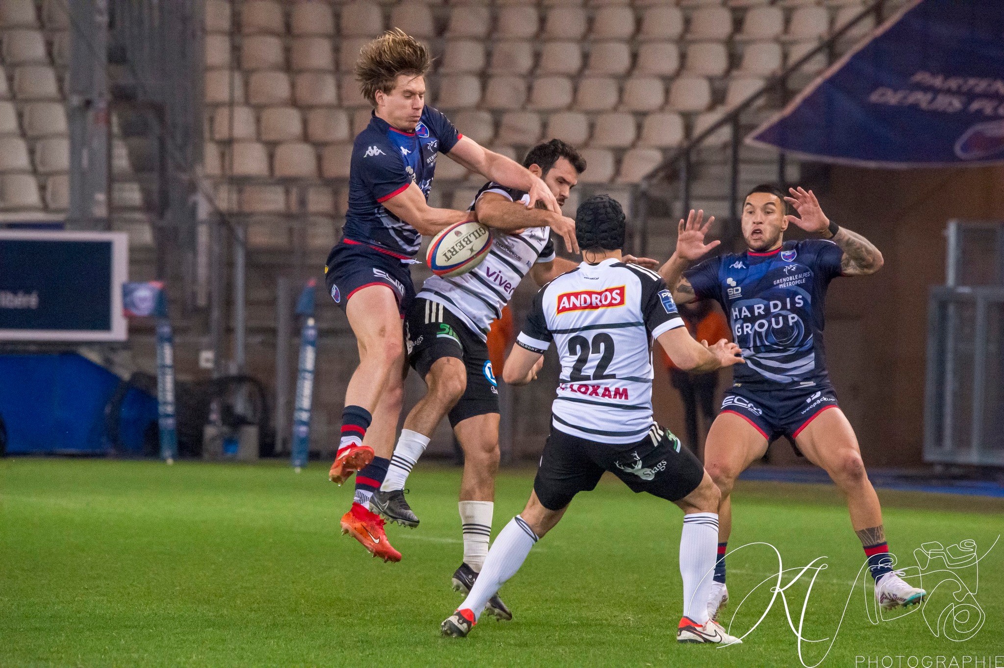 Terrence HEPETEMA - Wilfried HULLEU -  FC Grenoble Rugby - CA Brive - Rugby - Pro D2 - FC Grenoble (40) vs (29) CA Brive (#PD224FCGBRI02) Photo by: Karine Valentin | Siuxy Sports 2024-02-15