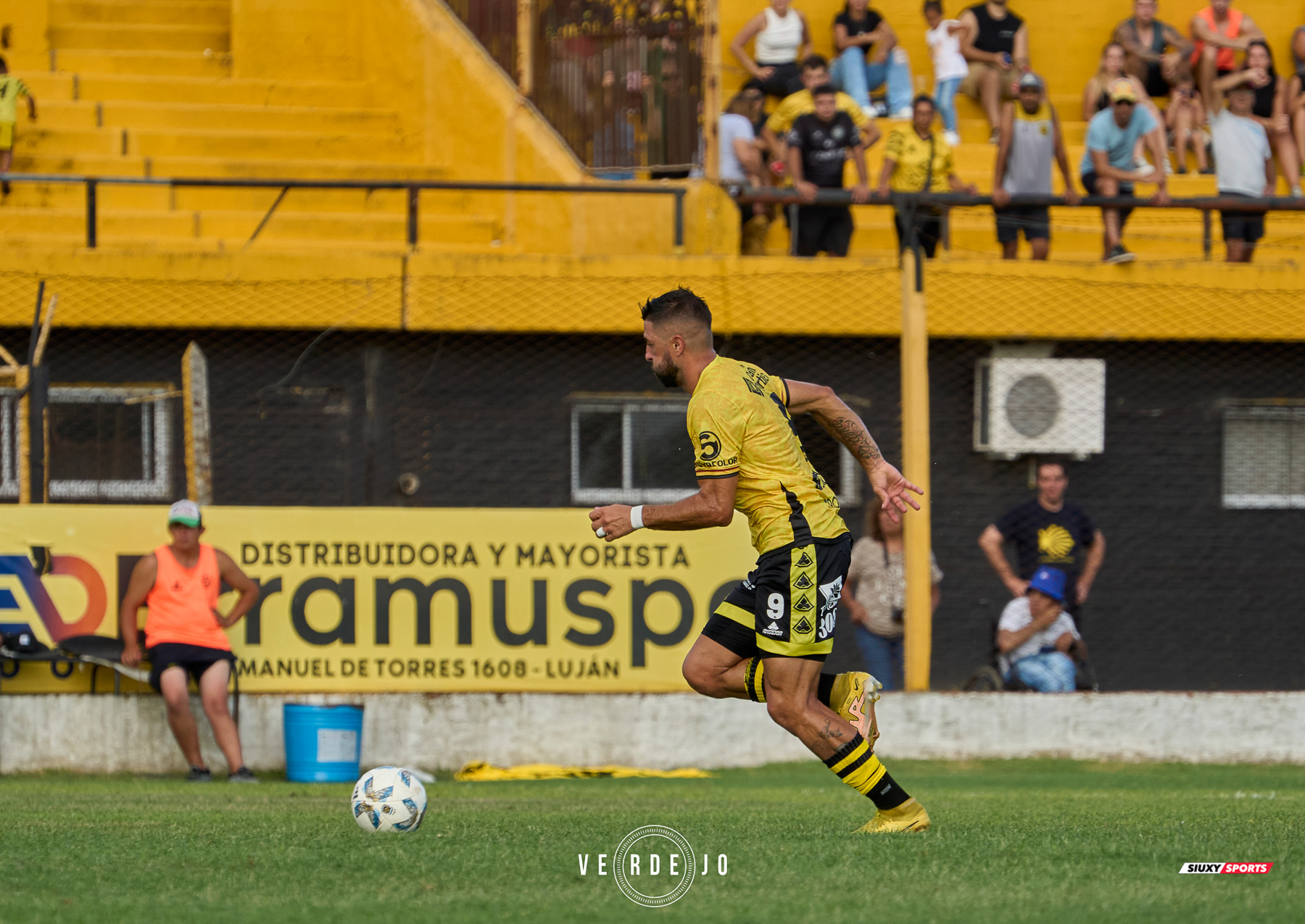  CSyD Flandria - Club Atlético Colegiales - Soccer - 2024 1raB Metropoliana - Flandria (0) vs (0) Colegiales (#20241BMFLACOL02) Photo by: Ignacio Verdejo | Siuxy Sports 2024-02-10