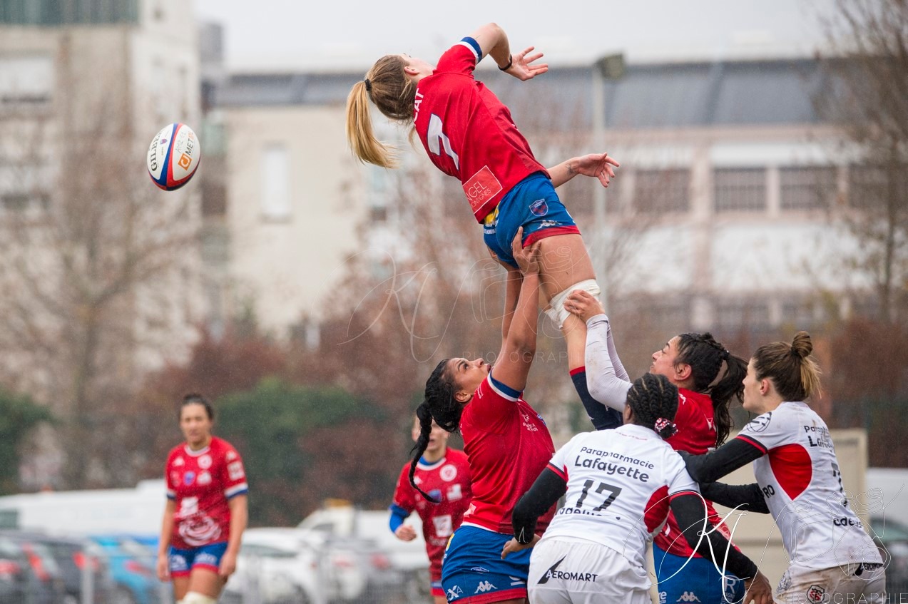  FC Grenoble Rugby - Stade Toulousain - Rugby - FFR 2024 - Élite 1 Fém - FC Grenoble (15) vs (15) Stade Toulousain RF (#FFR24E1FFCGST12) Photo by: Karine Valentin | Siuxy Sports 2024-12-07