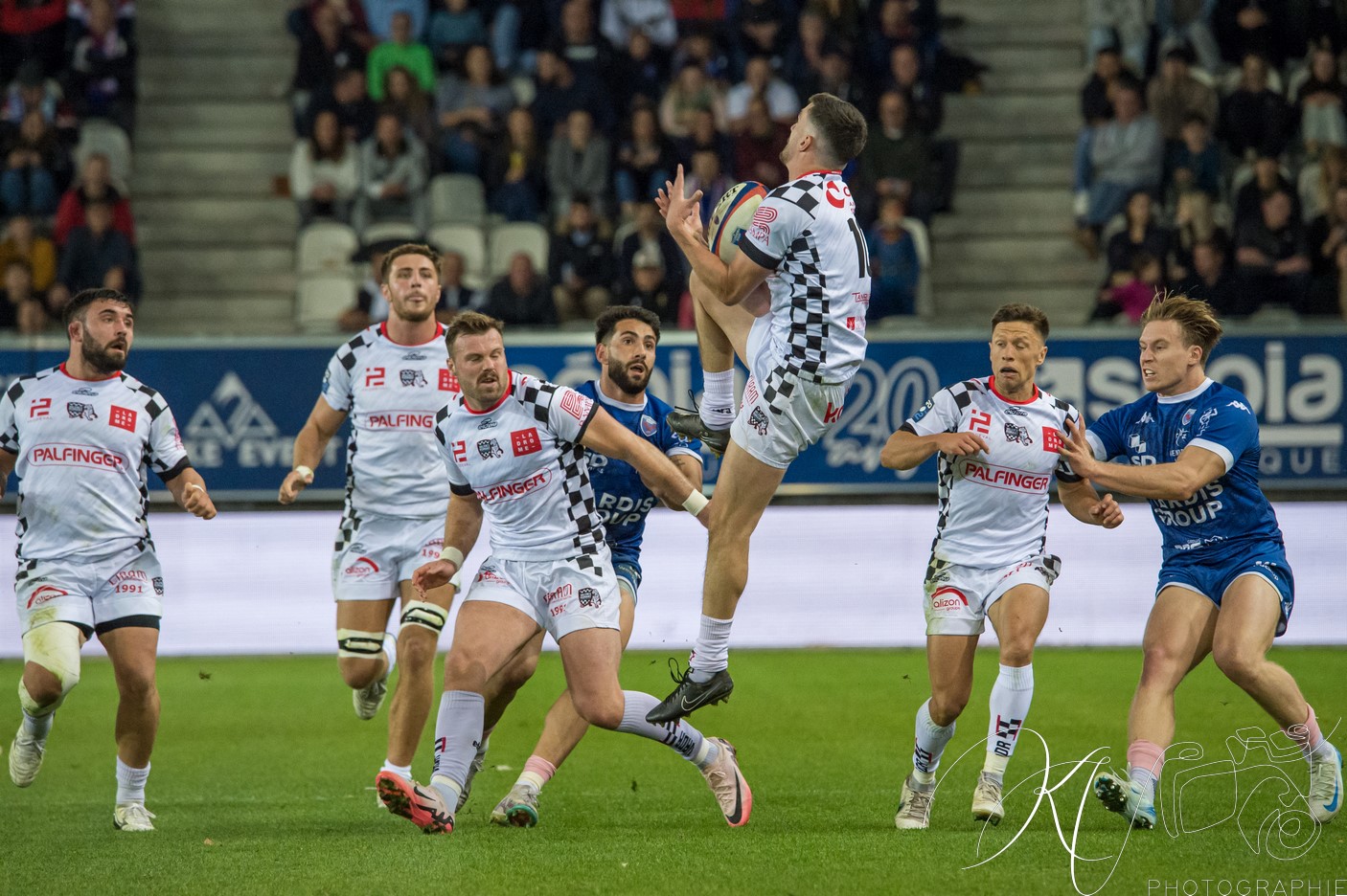  FC Grenoble Rugby - Valence Romans DR - Rugby - PRO D2 2024 - FC Grenoble (44) vs (22) Valence Romans DR (#PROD224FCGVRDR10) Photo by: Karine Valentin | Siuxy Sports 2024-10-11