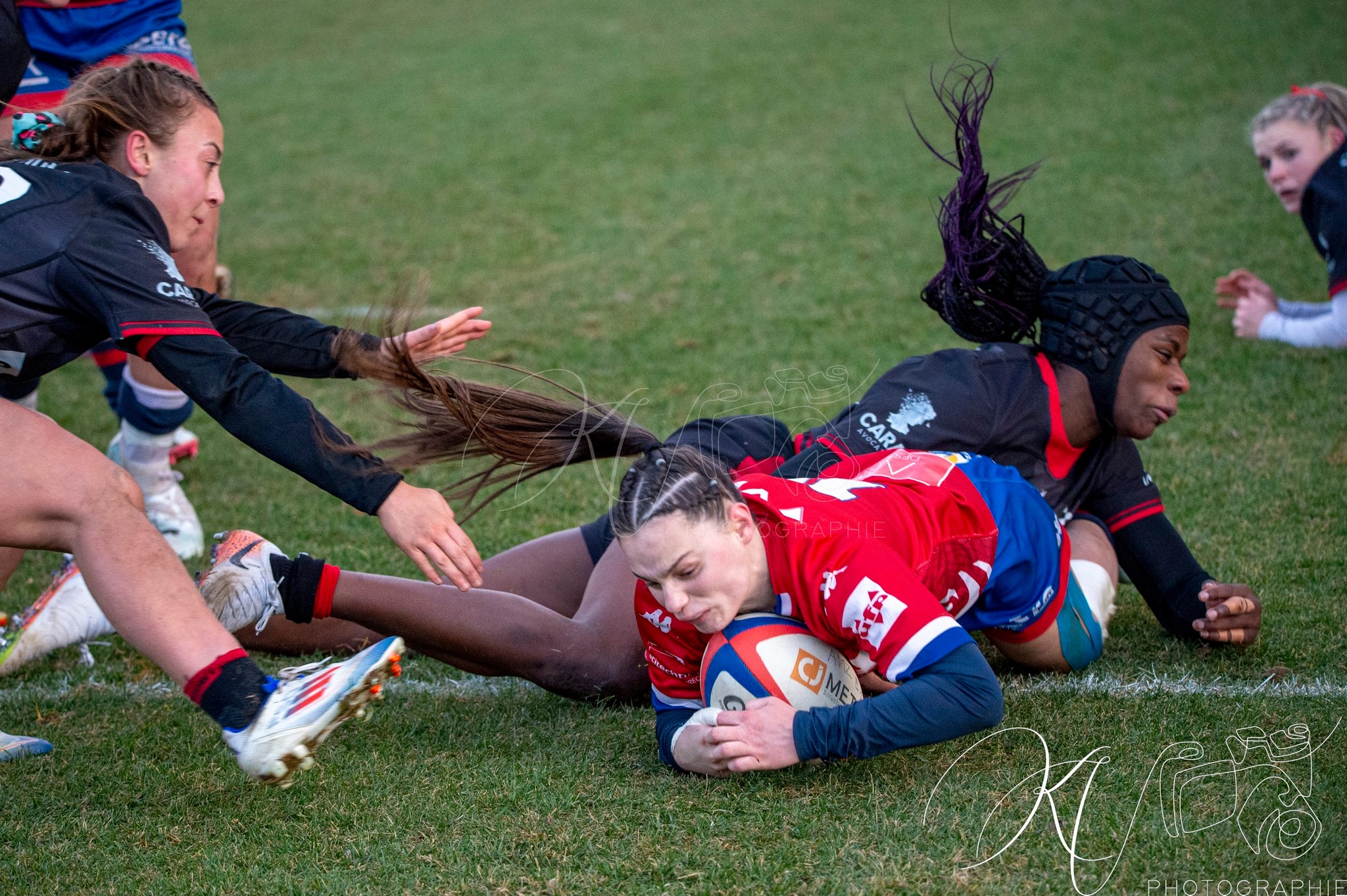  FC Grenoble Rugby - Lyon Olympique Universitaire - Rugby - FFR 2024 - Elite 1 Fém - FCG Amazones (8) vs (5) LOU (#FFR24E1FFCGLOU12) Photo by: Karine Valentin | Siuxy Sports 2024-12-14