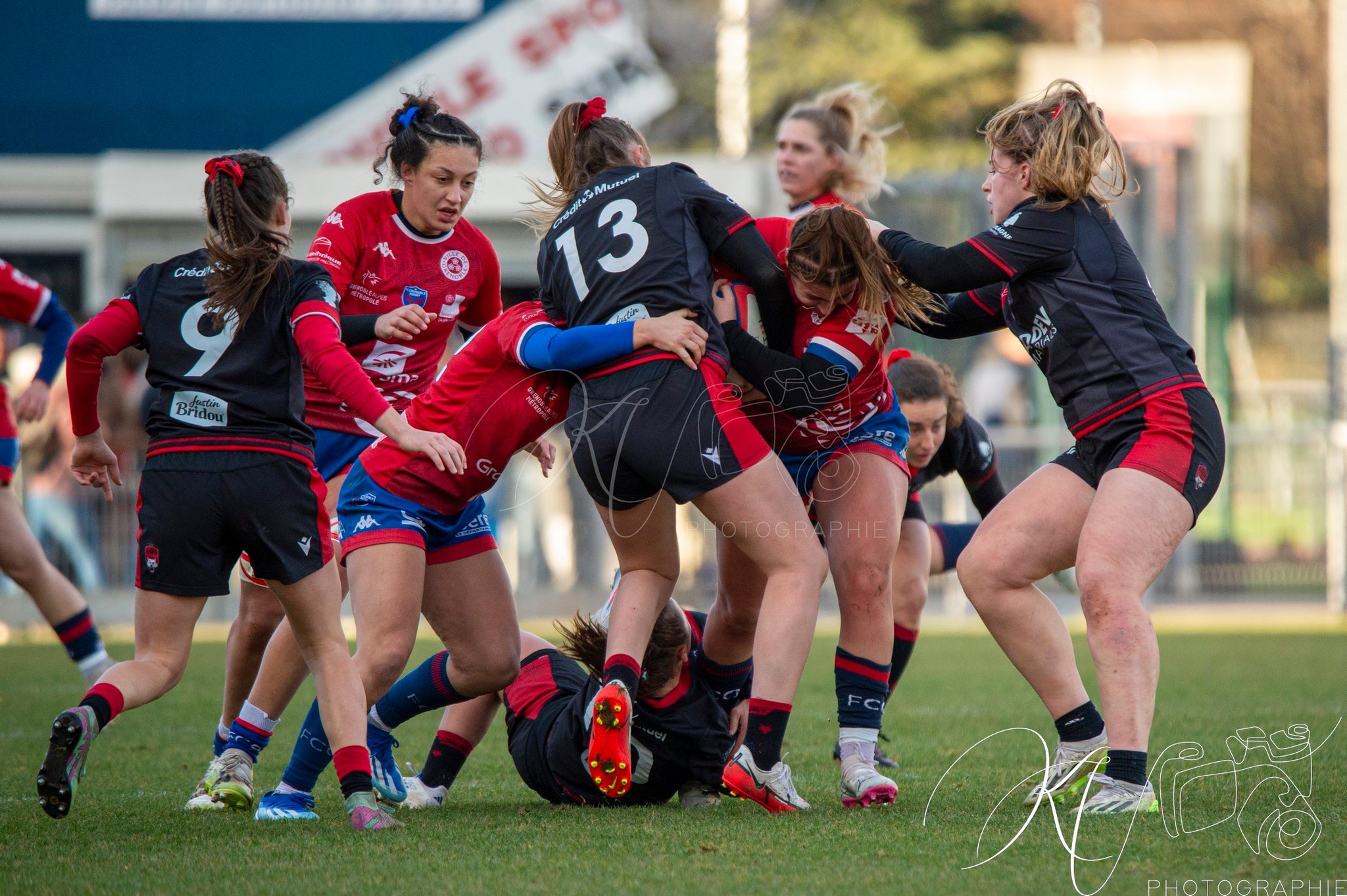 FC Grenoble Rugby - Lyon Olympique Universitaire - Rugby - FFR 2024 - Elite 1 Fém - FCG Amazones (8) vs (5) LOU (#FFR24E1FFCGLOU12) Photo by: Karine Valentin | Siuxy Sports 2024-12-14