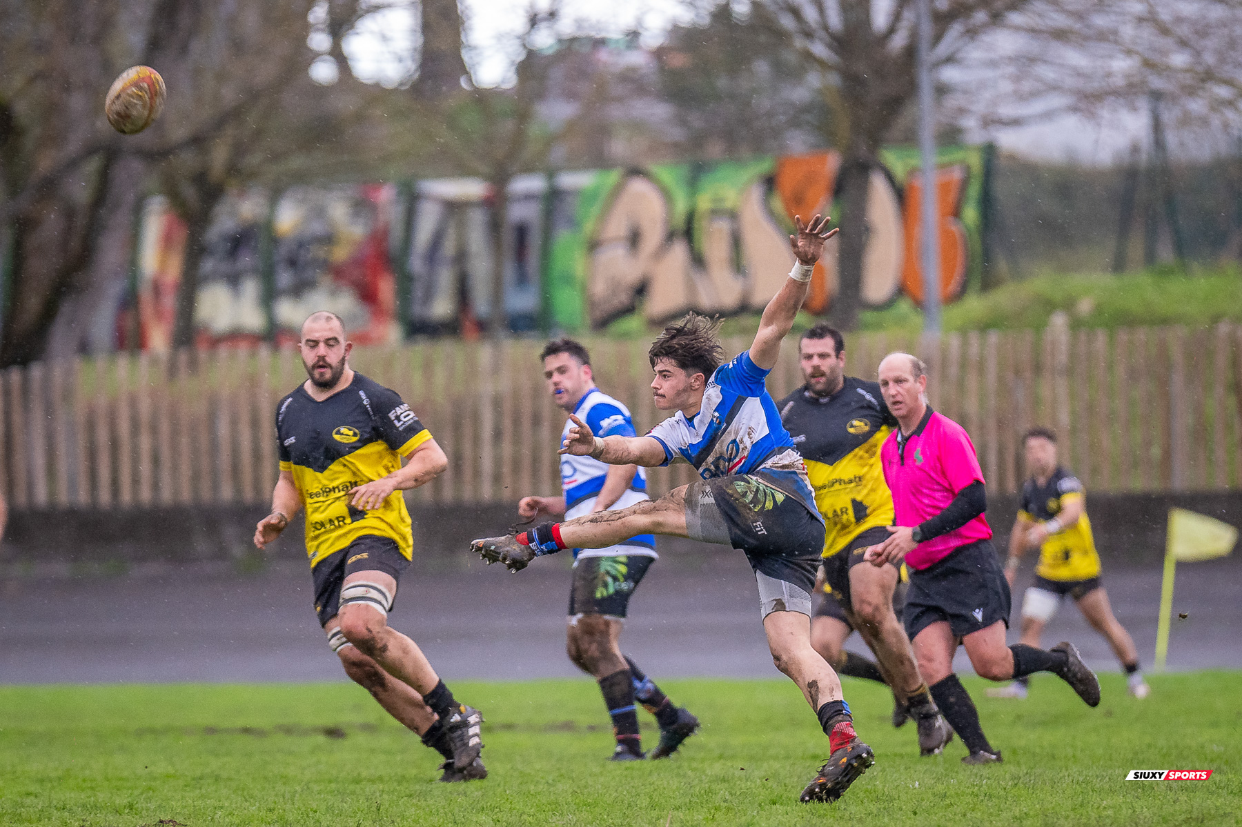 Asier AGUIRRE MORAGUES - Gonzalo DE LA FUENTE QUINTANA - Eric SALCEDO GARCIA -  Getxo Artea Rugby Taldea - Club de Rugby Sant Cugat - Rugby - Élite Div Honor B masculina - Getxo (17) vs (5) Sant Cugat (#E24DBMGETSC03) Photo by: Fredy Monfoto | Siuxy Sports 2024-03-03