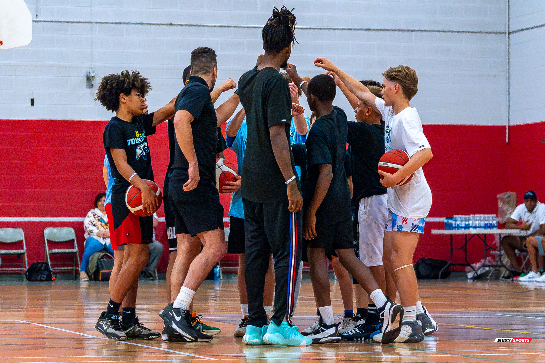Kyle DESMARAIS - Narcisse KALAMBA -  Montreal -  - Basketball - Camp d'été de Basketball Jr Toundra 2024 (#2024JRTOUNDRA016) Photo by:  | Siuxy Sports 2024-06-29