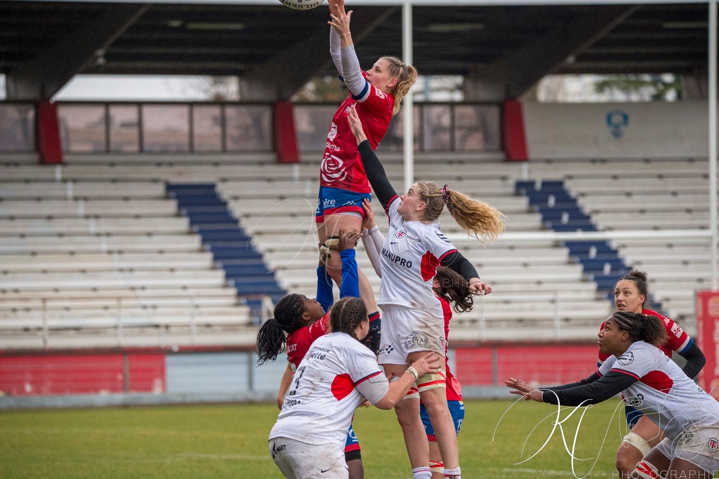  FC Grenoble Rugby - Stade Toulousain - Rugby - FFR 2024 - Élite 1 Fém - FC Grenoble (15) vs (15) Stade Toulousain RF (#FFR24E1FFCGST12) Photo by: Karine Valentin | Siuxy Sports 2024-12-07