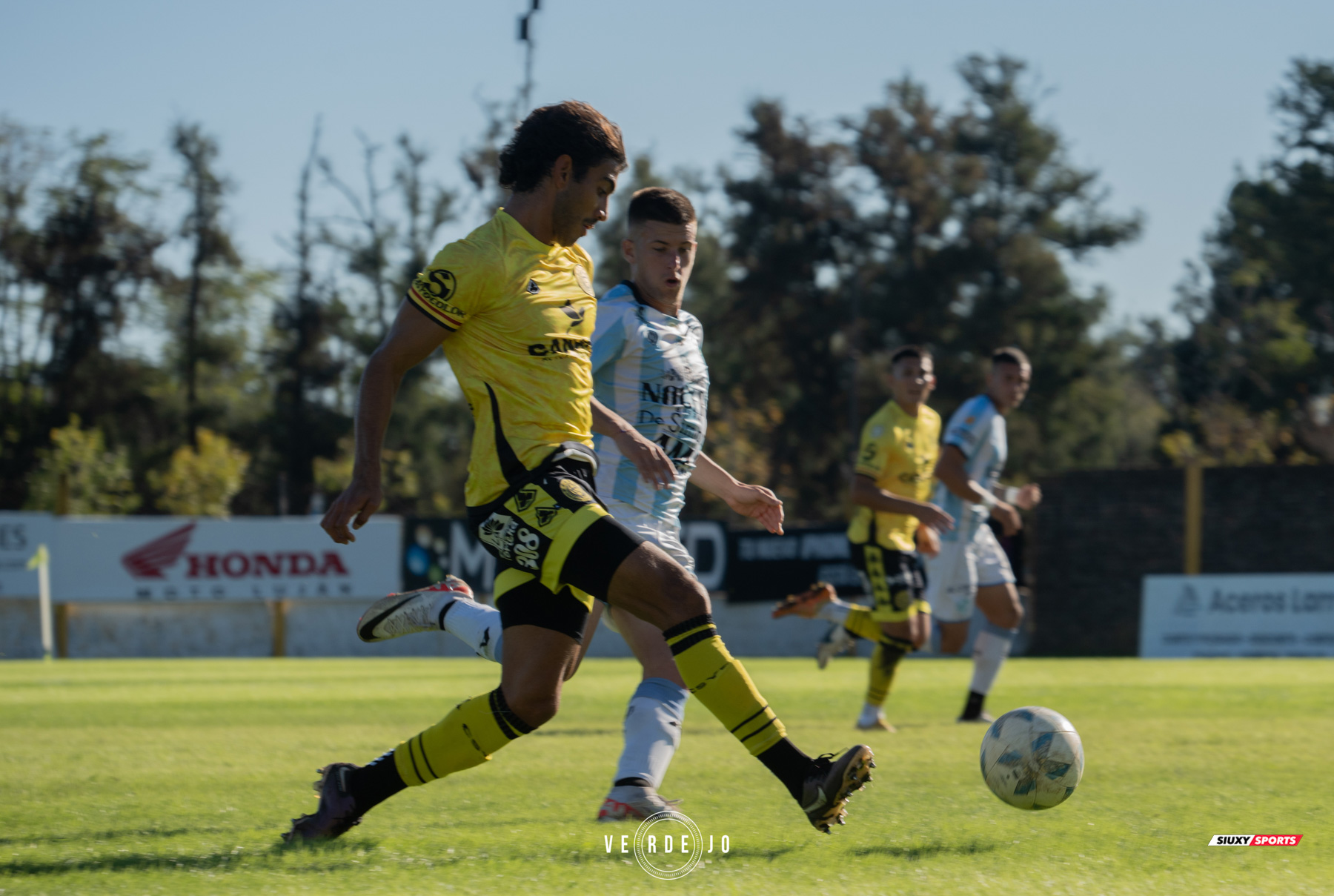  CSyD Flandria - C.A. Argentino de Quilmes - Soccer - AFA - 1B - 2024 - Flandria (0) vs (0) Argentino Quilmes (#AFA1B24FLAAQ04) Photo by: Ignacio Verdejo | Siuxy Sports 2024-04-28