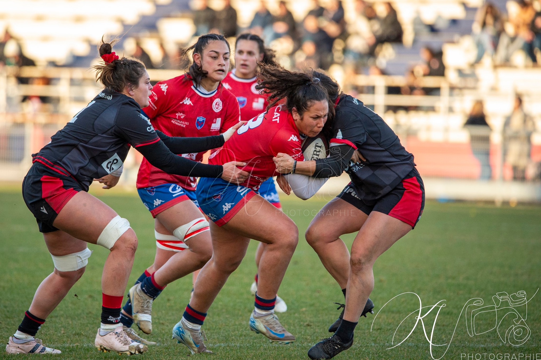  FC Grenoble Rugby - Lyon Olympique Universitaire - Rugby - FFR 2024 - Elite 1 Fém - FCG Amazones (8) vs (5) LOU (#FFR24E1FFCGLOU12) Photo by: Karine Valentin | Siuxy Sports 2024-12-14