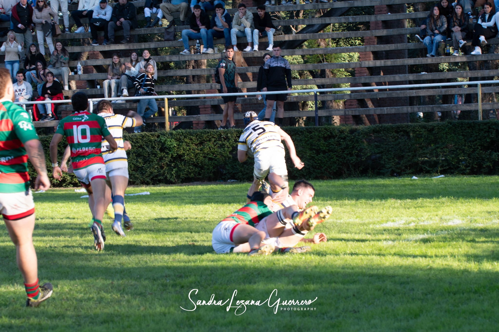  Tucumán Lawn Tennis Club - Huirapuca Social Club - Rugby - URT 2024 - Tucuman Lawn Tennis (42) vs (20) Huirapuca Social Club (#URT24TLTHUI05) Photo by: Sandra Lezana Guerrero | Siuxy Sports 2024-05-19
