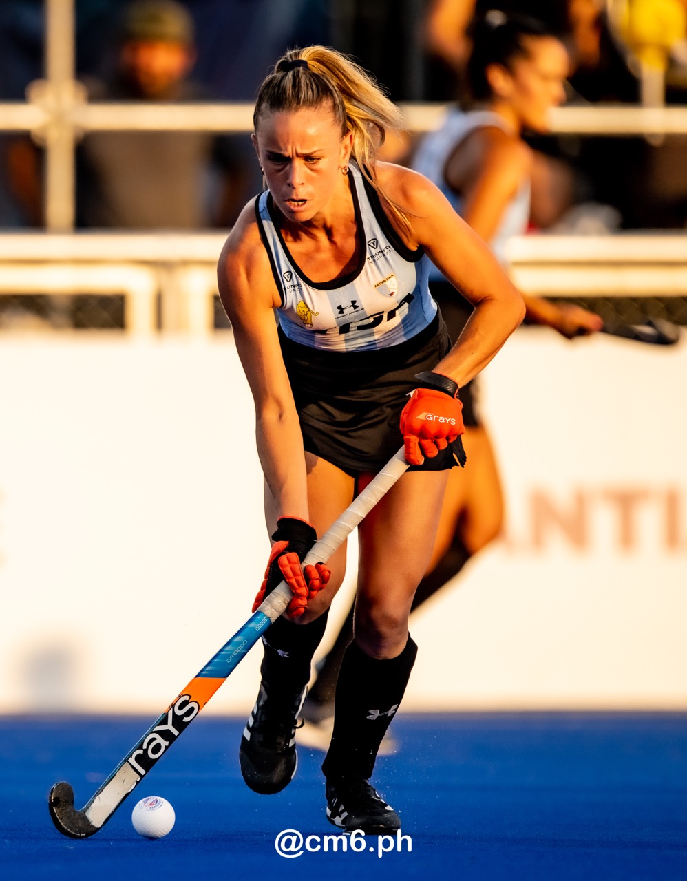 Victoria SAUZE VALDEZ -  Selección femenina de hockey sobre césped de Argentina - England women's national field hockey team - Field hockey - FIH PRO LEAGUE 2022-2023 - Argentina(3) vs (0) Great Britain (#FIHPF22ARGGBR12) Photo by: Christian Mas | Siuxy Sports 2022-12-15