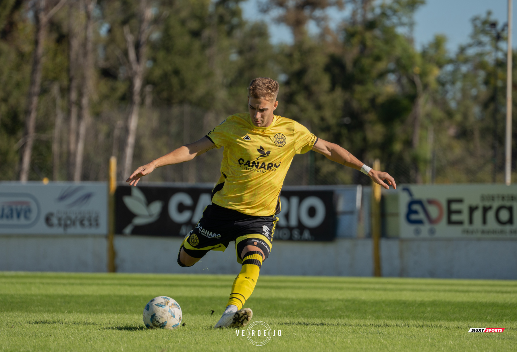  CSyD Flandria - C.A. Argentino de Quilmes - Soccer - AFA - 1B - 2024 - Flandria (0) vs (0) Argentino Quilmes (#AFA1B24FLAAQ04) Photo by: Ignacio Verdejo | Siuxy Sports 2024-04-28