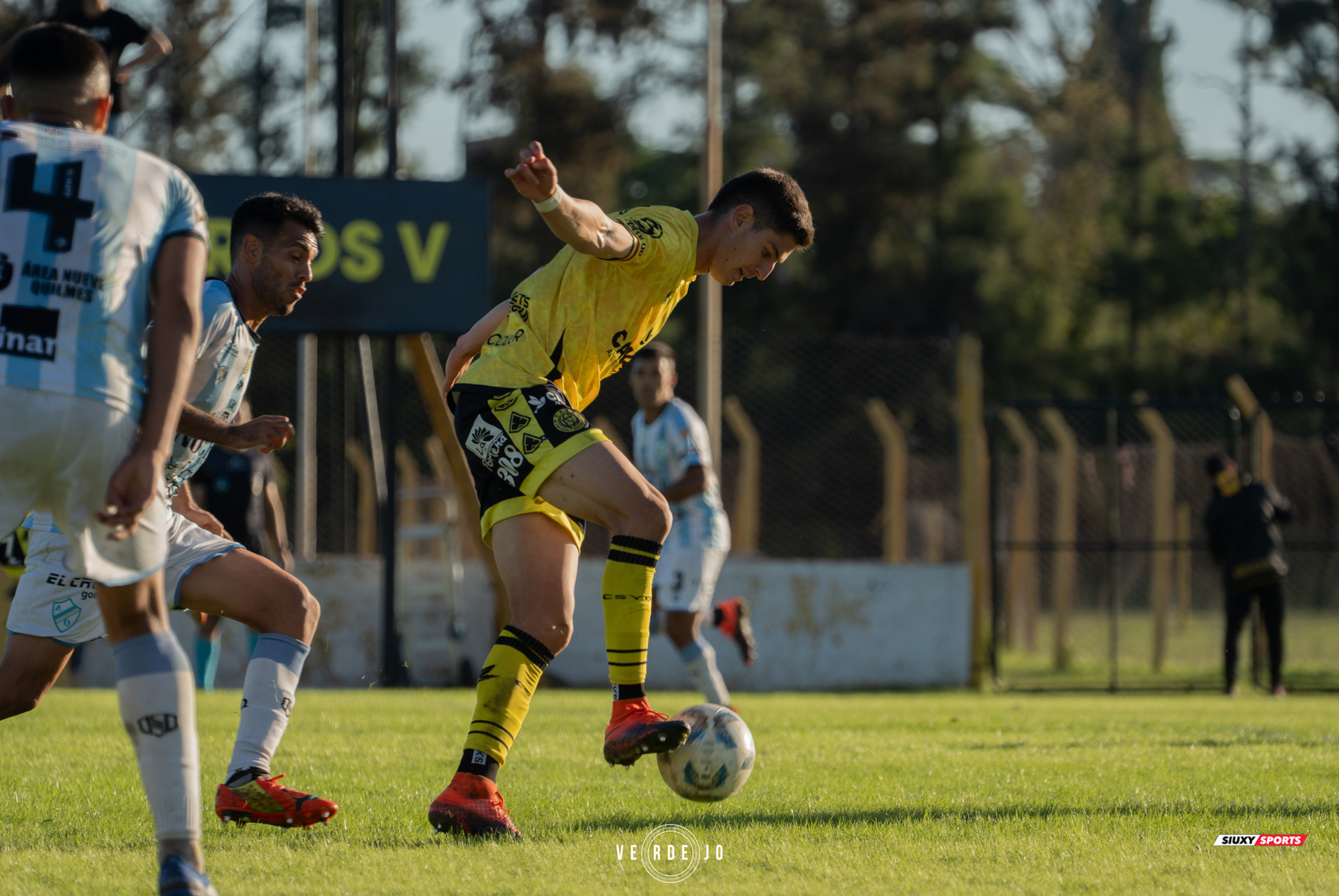  CSyD Flandria - C.A. Argentino de Quilmes - Soccer - AFA - 1B - 2024 - Flandria (0) vs (0) Argentino Quilmes (#AFA1B24FLAAQ04) Photo by: Ignacio Verdejo | Siuxy Sports 2024-04-28
