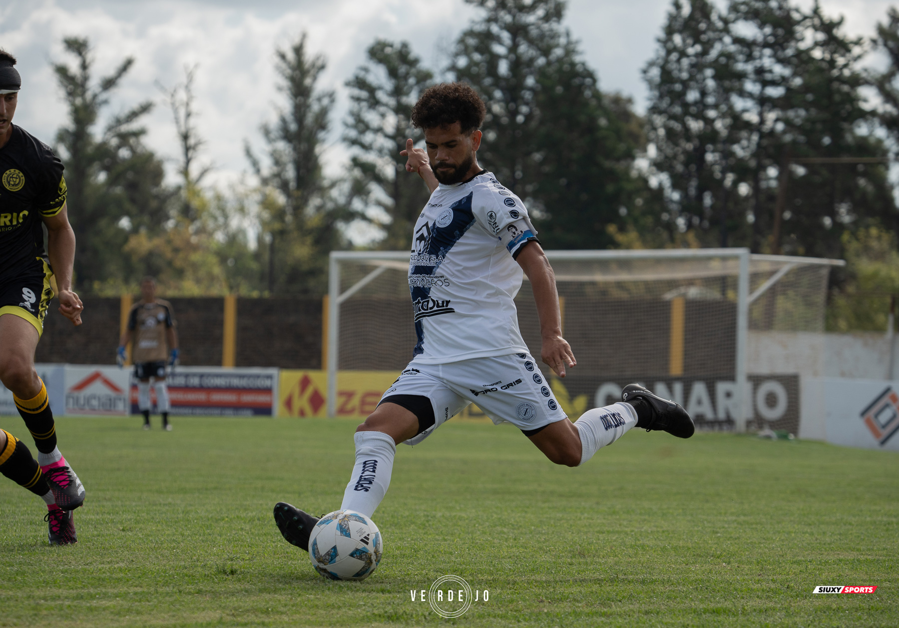  CSyD Flandria - Club Social y Deportivo Merlo - Soccer - AFA - 1B - Flandria (0) vs (2) Deportivo Merlo (#AFA241BFLADEM03) Photo by: Ignacio Verdejo | Siuxy Sports 2024-03-17