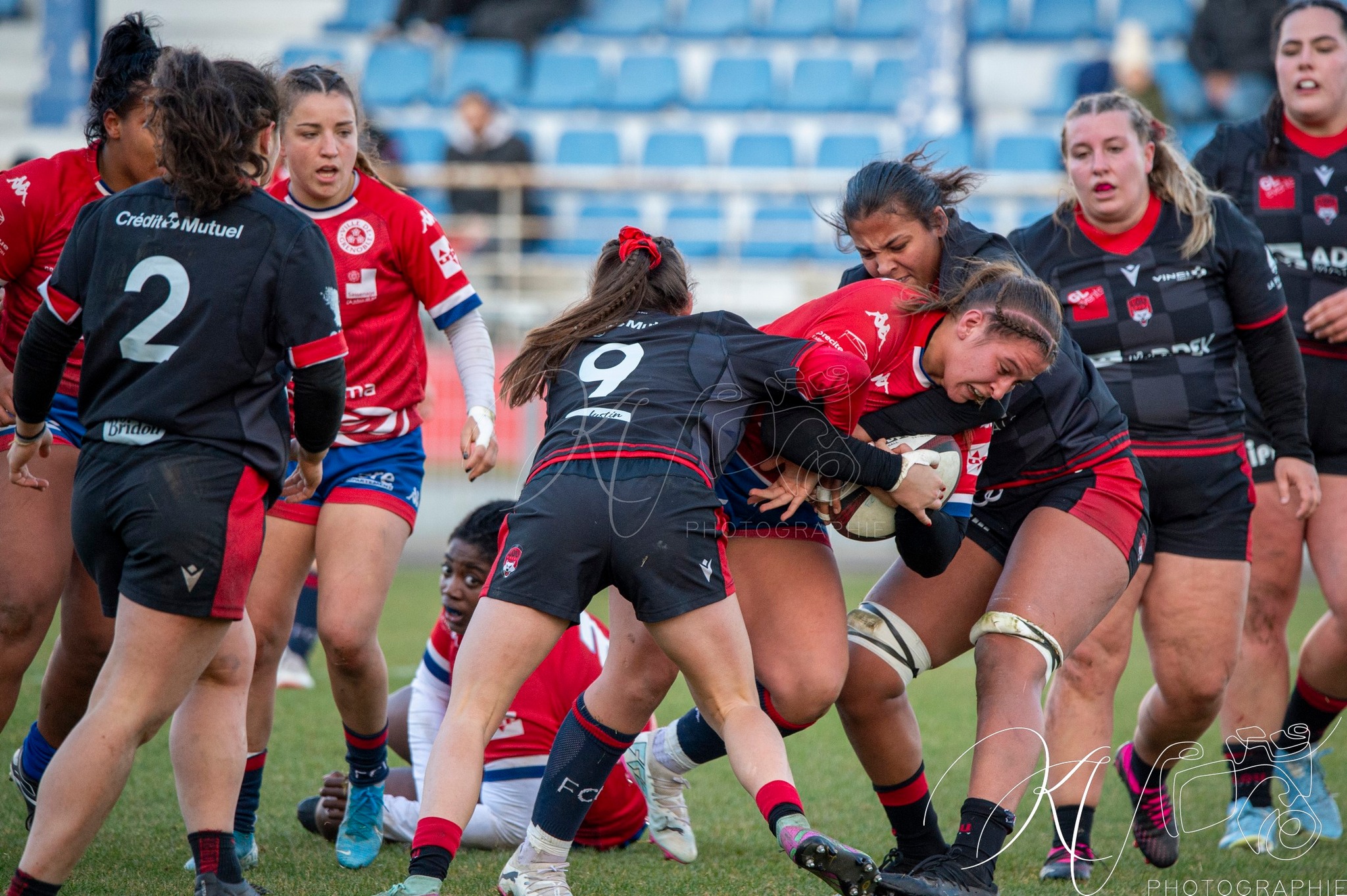  FC Grenoble Rugby - Lyon Olympique Universitaire - Rugby - FFR 2024 - Elite 1 Fém - FCG Amazones (8) vs (5) LOU (#FFR24E1FFCGLOU12) Photo by: Karine Valentin | Siuxy Sports 2024-12-14
