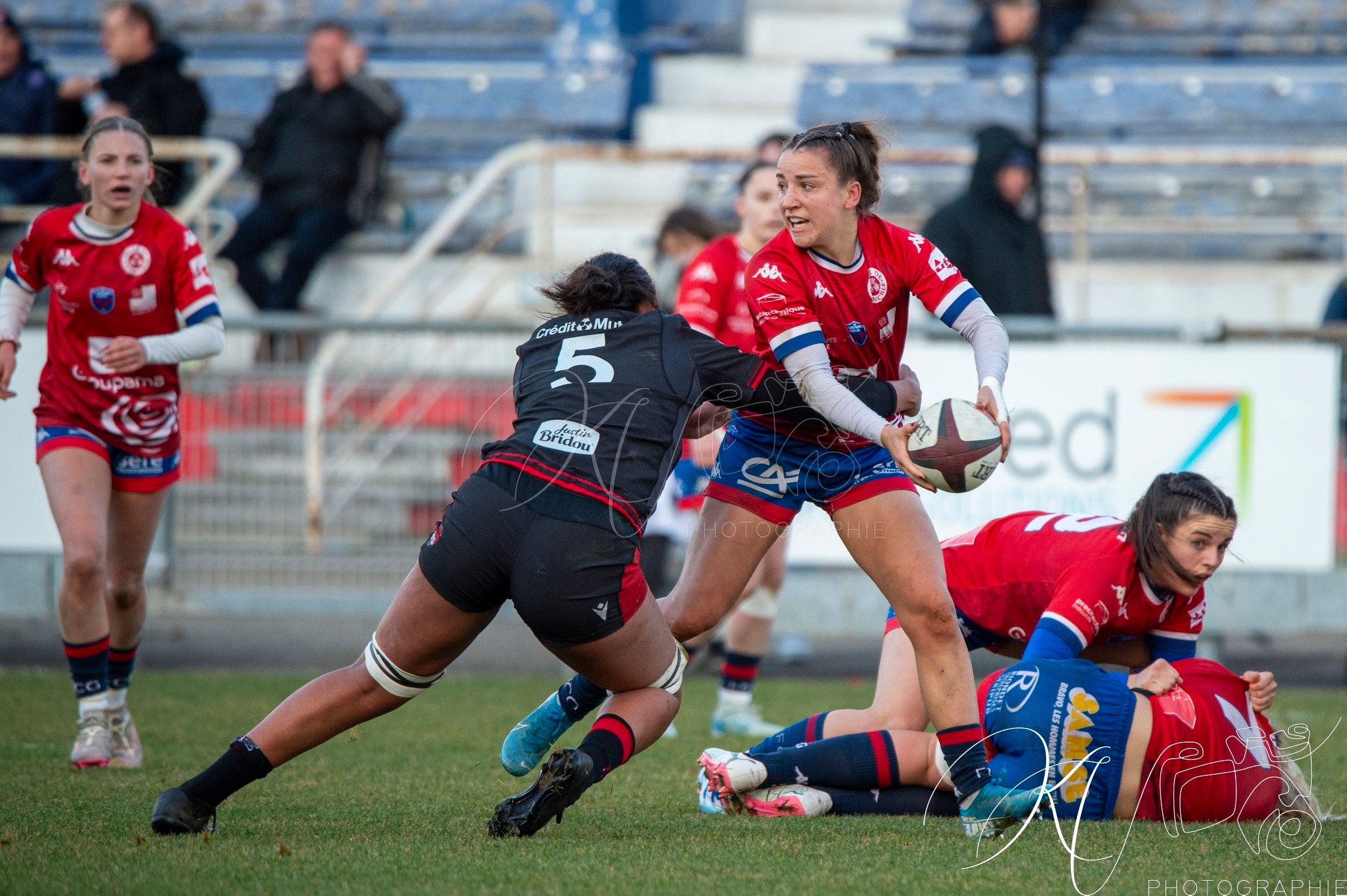  FC Grenoble Rugby - Lyon Olympique Universitaire - Rugby - FFR 2024 - Elite 1 Fém - FCG Amazones (8) vs (5) LOU (#FFR24E1FFCGLOU12) Photo by: Karine Valentin | Siuxy Sports 2024-12-14