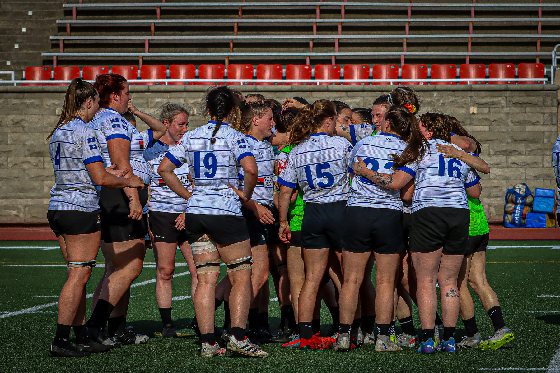  Équipe féminine - Rugby Québec - Ontario Blues (w) - Rugby - QORC-CROQ 2024 - FINALS - QUÉBEC EST (37) VS (13) ONTARIO EST - 1ST POSITION - Reel Mayarts (#QORC24QCEONE16) Photo by: Photo Mayarts | Siuxy Sports 2024-06-01