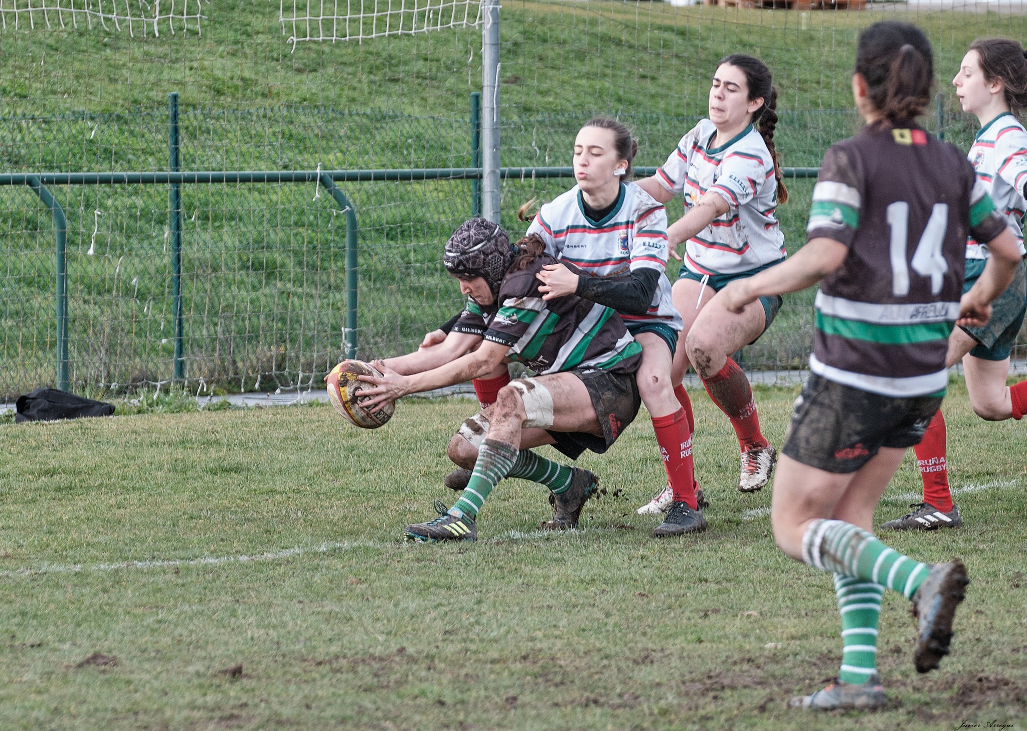  La Única Rugby Taldea - Iruña Rugby Club - Rugby - FER 2024 - La Unica RT vs Iruña Rugby Club - Neskak (#FER24UNIIRU02) Photo by: Javier Arregui | Siuxy Sports 2024-02-10