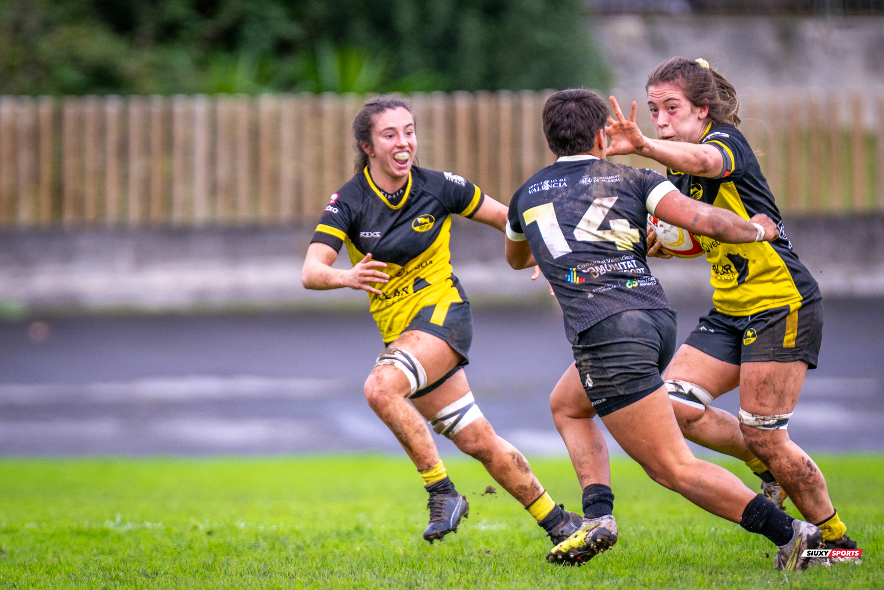  Getxo Artea Rugby Taldea - Rugby Turia - Rugby - FER 2023 - DHB F - Getxo Neskak Rt (25) vs (0) Rugby Turia (#FER23DHBGNRT12) Photo by: Fredy Monfoto | Siuxy Sports 2023-12-10