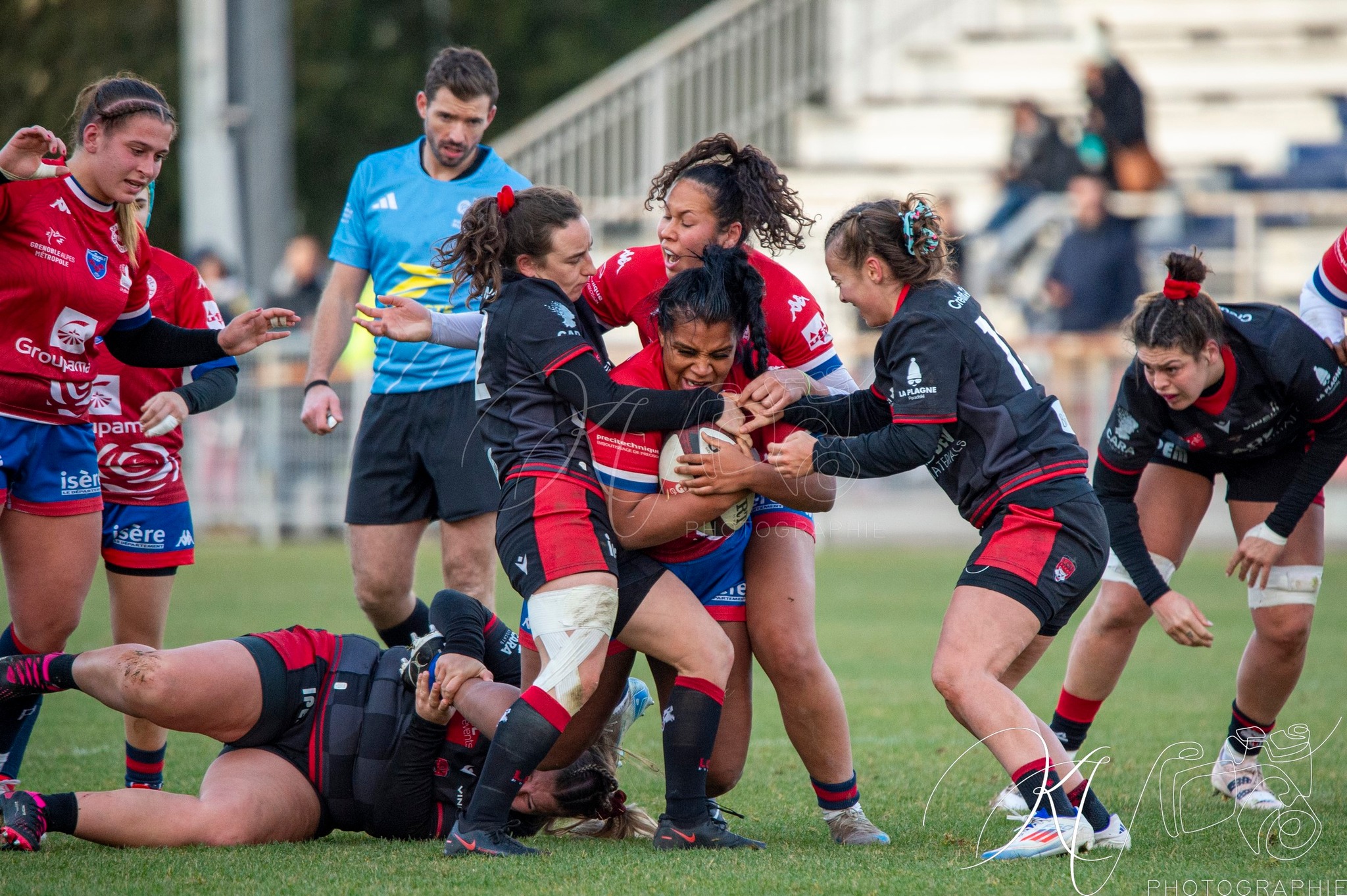  FC Grenoble Rugby - Lyon Olympique Universitaire - Rugby - FFR 2024 - Elite 1 Fém - FCG Amazones (8) vs (5) LOU (#FFR24E1FFCGLOU12) Photo by: Karine Valentin | Siuxy Sports 2024-12-14