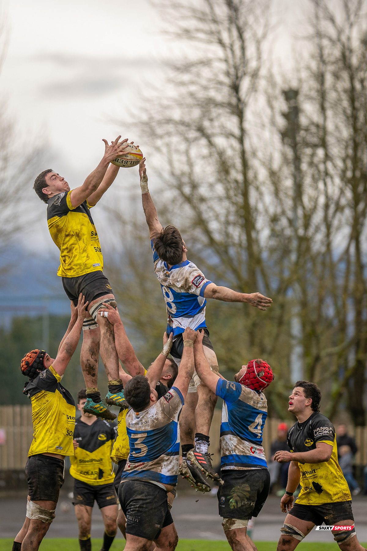 Xabier IRADI PORSET - Pello LARRINAGA ZORROZUA -  Getxo Artea Rugby Taldea - Club de Rugby Sant Cugat - Rugby - Élite Div Honor B masculina - Getxo (17) vs (5) Sant Cugat (#E24DBMGETSC03) Photo by: Fredy Monfoto | Siuxy Sports 2024-03-03