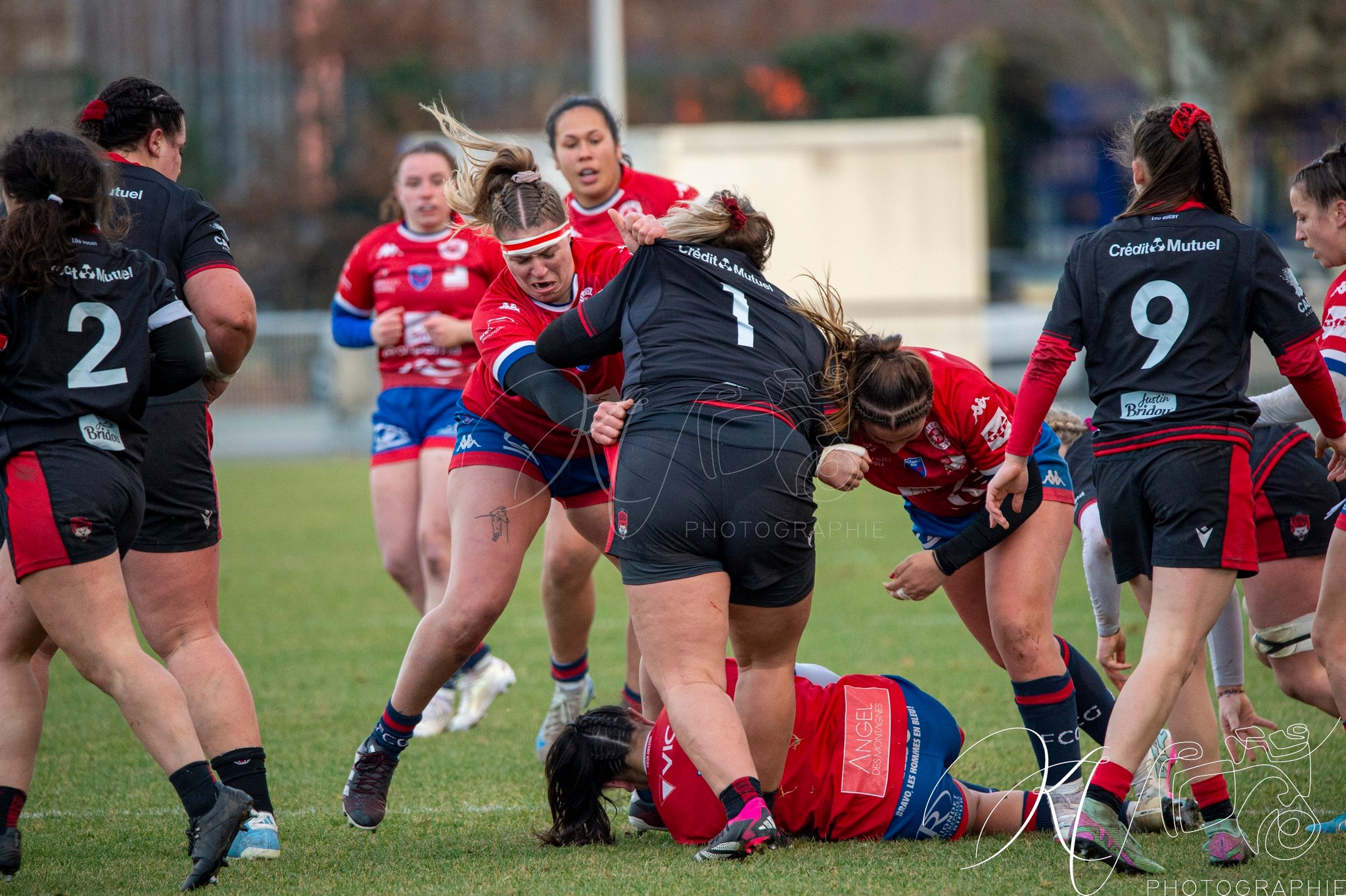  FC Grenoble Rugby - Lyon Olympique Universitaire - Rugby - FFR 2024 - Elite 1 Fém - FCG Amazones (8) vs (5) LOU (#FFR24E1FFCGLOU12) Photo by: Karine Valentin | Siuxy Sports 2024-12-14