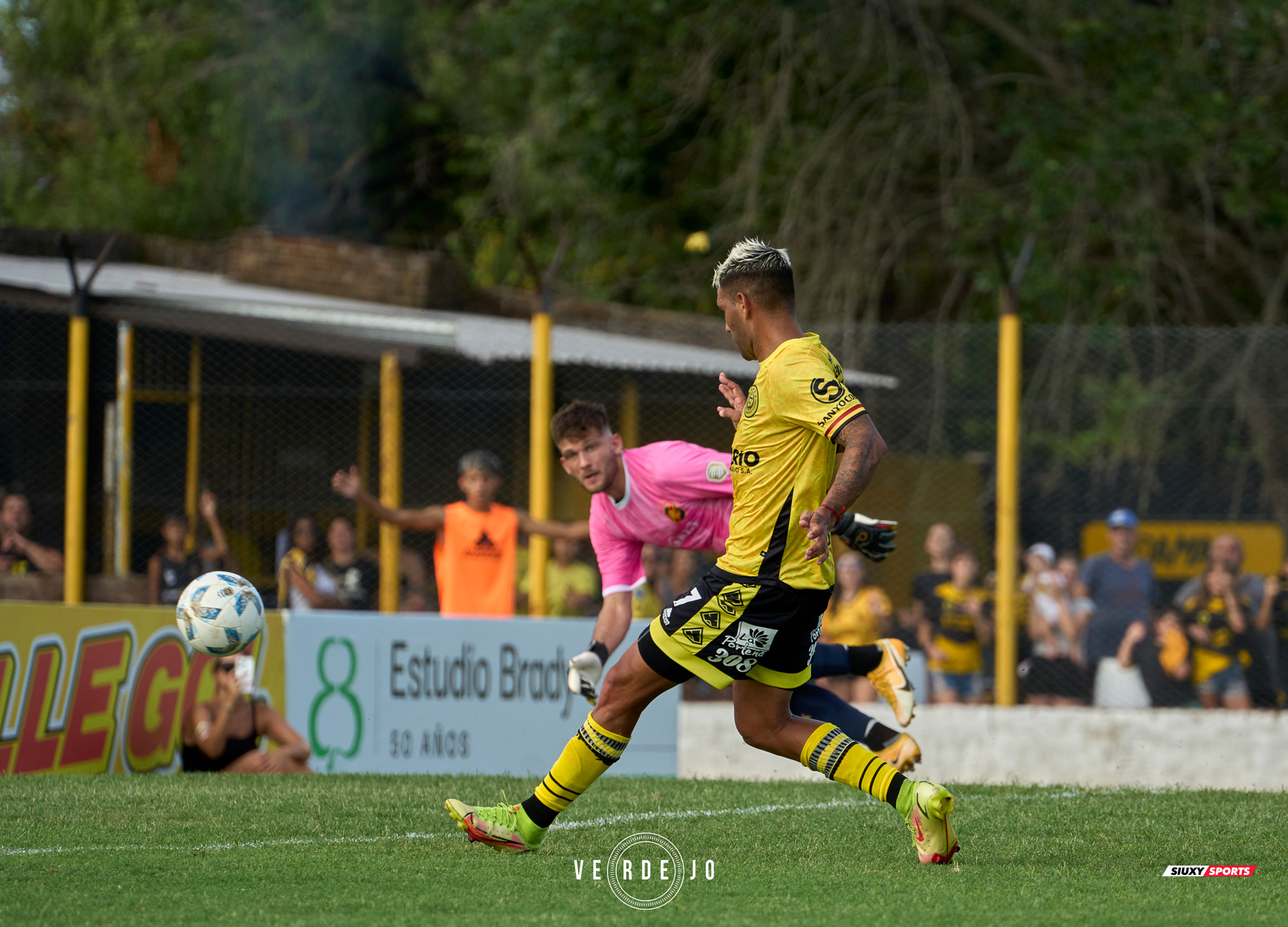  CSyD Flandria - Club Atlético Colegiales - Soccer - 2024 1raB Metropoliana - Flandria (0) vs (0) Colegiales (#20241BMFLACOL02) Photo by: Ignacio Verdejo | Siuxy Sports 2024-02-10