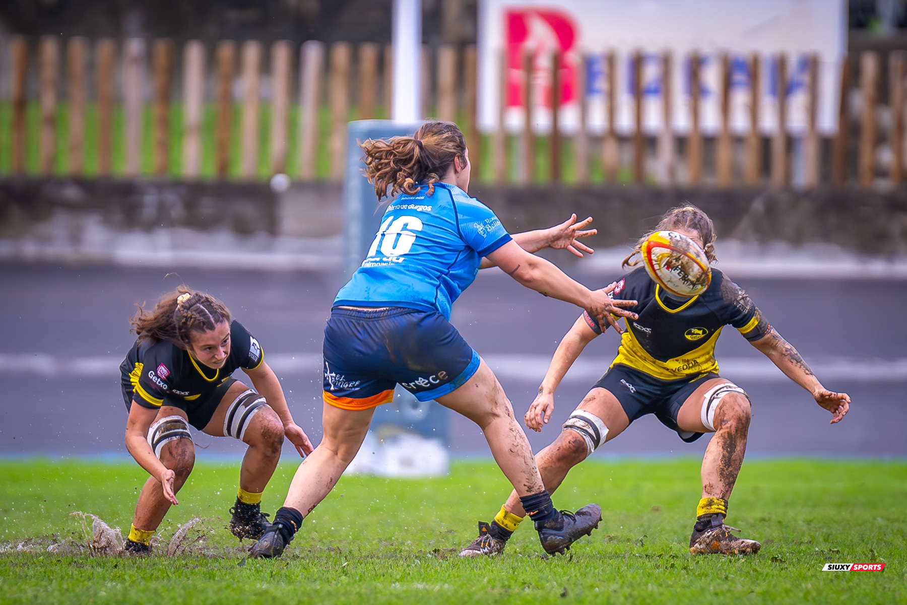  Getxo Artea Rugby Taldea - PRB FLOR DE ESCOCIA UBU - Rugby - FER 2023 - DHB F - Getxo Neskak Rt (31) vs (5) PRB Flor de Escocia (#FER23DHBGNFDE11) Photo by: Fredy Monfoto | Siuxy Sports 2023-11-11
