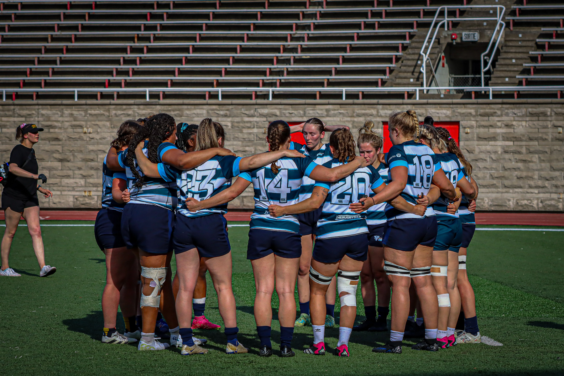  Équipe féminine - Rugby Québec - Ontario Blues (w) - Rugby - QORC-CROQ 2024 - FINALS - QUÉBEC EST (37) VS (13) ONTARIO EST - 1ST POSITION - Reel Mayarts (#QORC24QCEONE16) Photo by: Photo Mayarts | Siuxy Sports 2024-06-01