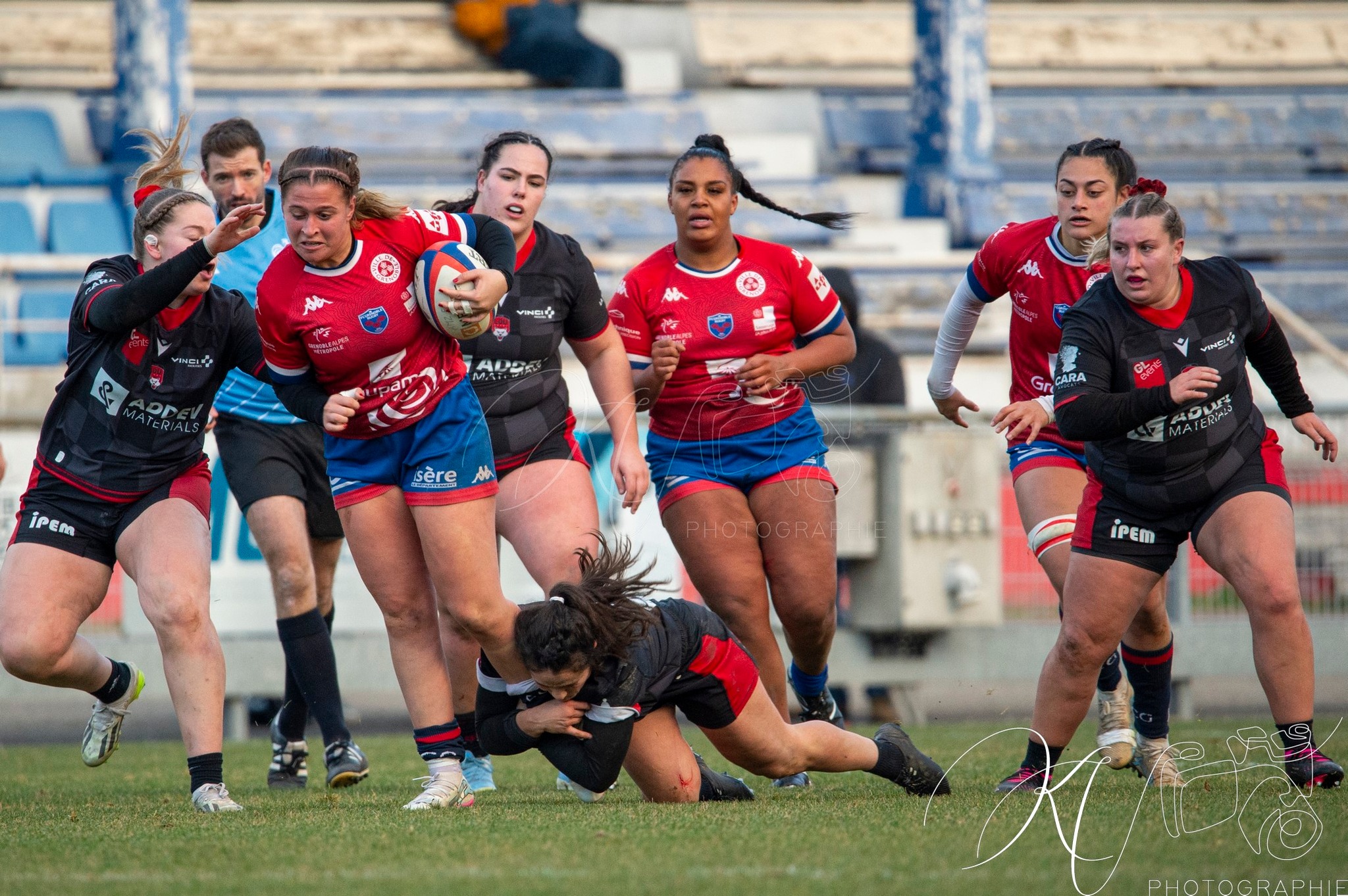  FC Grenoble Rugby - Lyon Olympique Universitaire - Rugby - FFR 2024 - Elite 1 Fém - FCG Amazones (8) vs (5) LOU (#FFR24E1FFCGLOU12) Photo by: Karine Valentin | Siuxy Sports 2024-12-14