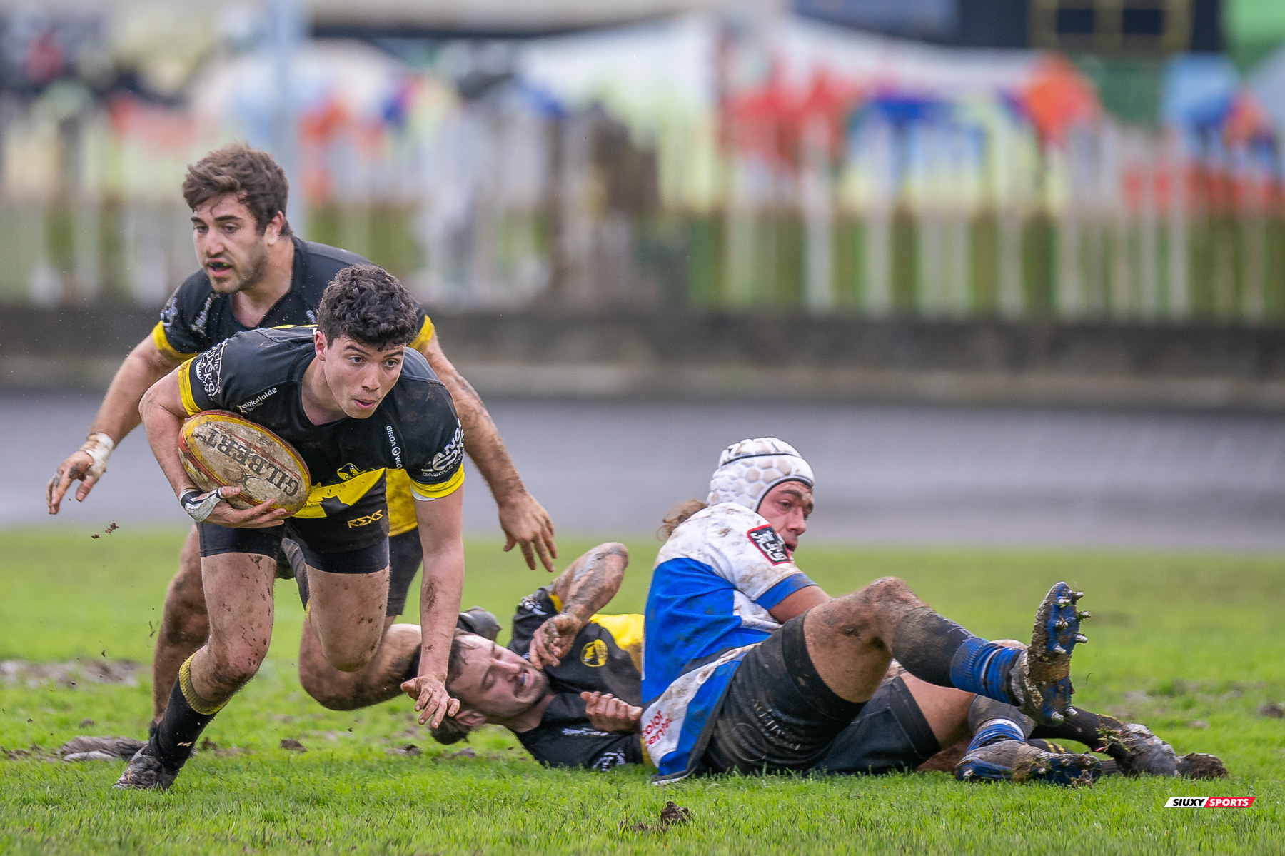 Jon AZKORRA MAIR - Jon Ander CALVO DE LA QUINTANA -  Getxo Artea Rugby Taldea - Club de Rugby Sant Cugat - Rugby - Élite Div Honor B masculina - Getxo (17) vs (5) Sant Cugat (#E24DBMGETSC03) Photo by: Fredy Monfoto | Siuxy Sports 2024-03-03