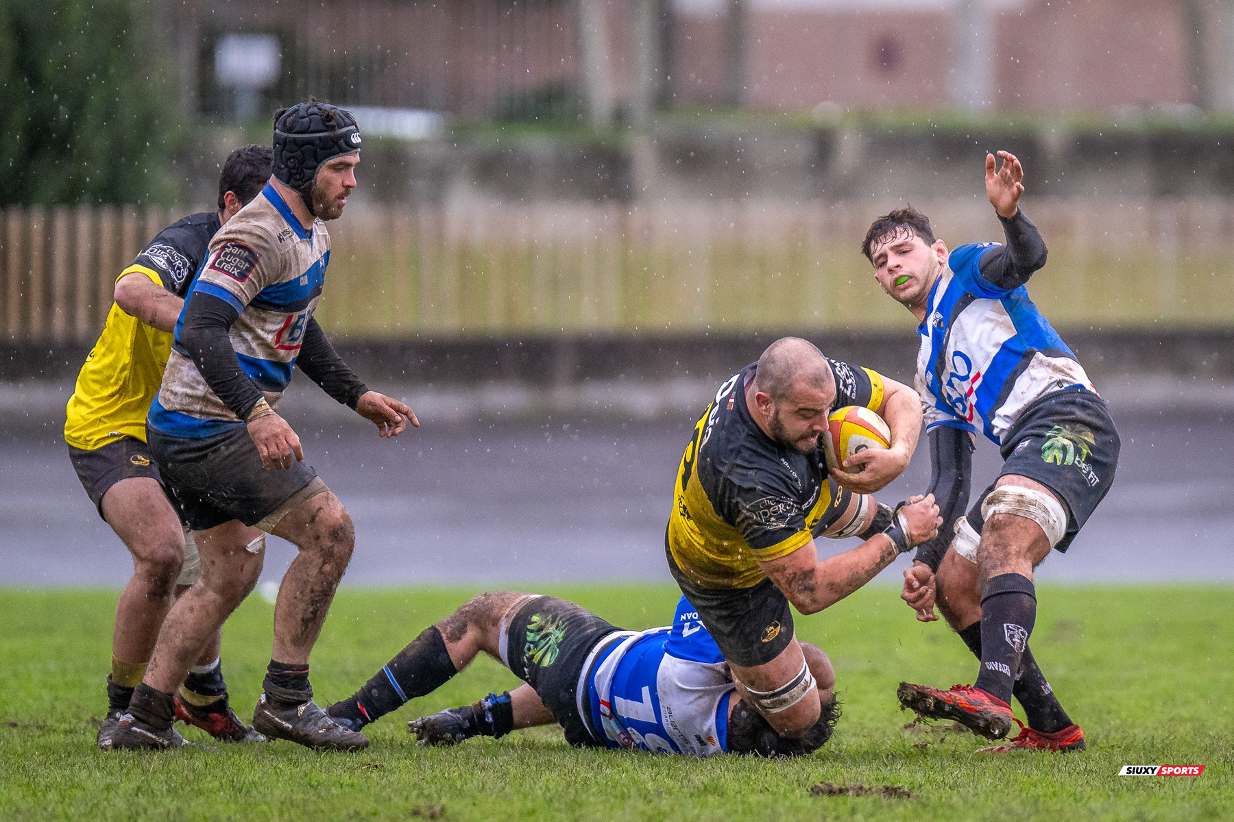 Albert GRIMA - Lluc HINOJOSA ESCUDE -  Getxo Artea Rugby Taldea - Club de Rugby Sant Cugat - Rugby - Élite Div Honor B masculina - Getxo (17) vs (5) Sant Cugat (#E24DBMGETSC03) Photo by: Fredy Monfoto | Siuxy Sports 2024-03-03