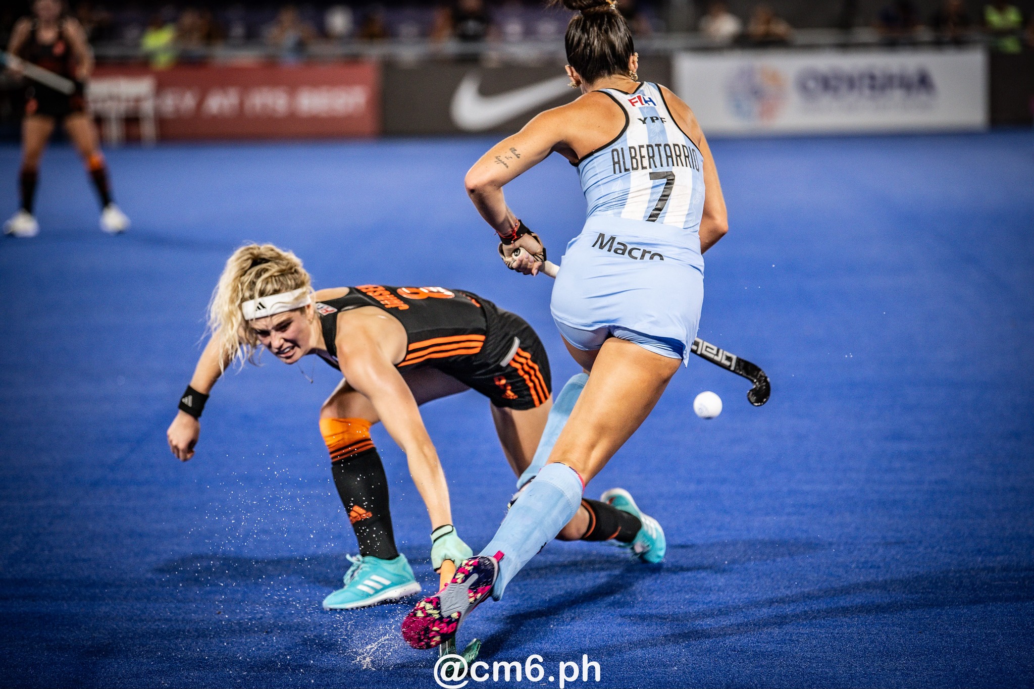 Agustina ALBERTARRIO -  Selección femenina de hockey sobre césped de Argentina - Netherlands women's national field hockey team - Field hockey - FIH Pro League Fem 2023-2024 - Argentina (1) vs (4) Netherlands (#FIHPF24ARGNET12) Photo by: Christian Mas | Siuxy Sports 2023-12-08