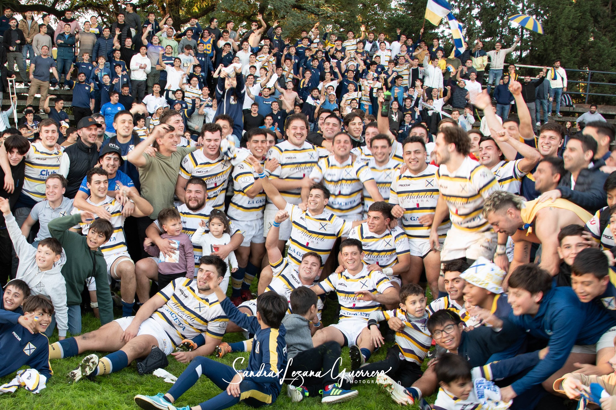  Tucumán Lawn Tennis Club - Huirapuca Social Club - Rugby - URT 2024 - Tucuman Lawn Tennis (42) vs (20) Huirapuca Social Club (#URT24TLTHUI05) Photo by: Sandra Lezana Guerrero | Siuxy Sports 2024-05-19