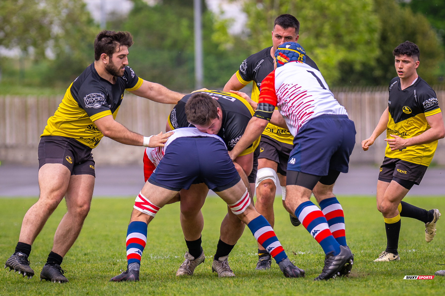 Jon AZKORRA MAIR - Mattew Edward BROADBENT - Gonzalo PEREZ AGRASAR -  Getxo Artea Rugby Taldea - Club de Rugby Liceo Francés - Rugby - FER 2024 - DHB - Getxo RT (38) vs (22) Liceo Frances (#FER24DGETLFR04) Photo by: Fredy Monfoto | Siuxy Sports 2024-04-06