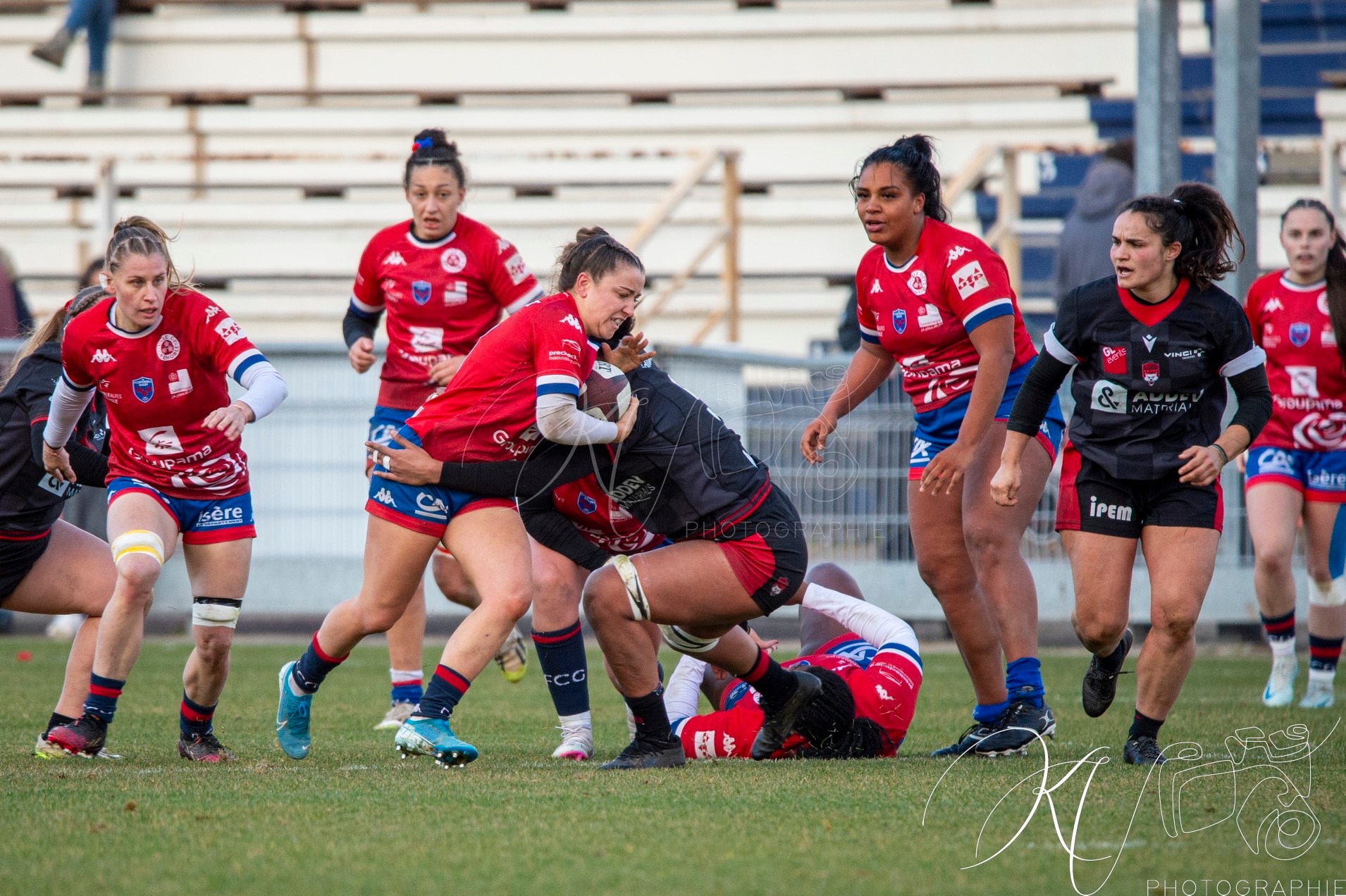  FC Grenoble Rugby - Lyon Olympique Universitaire - Rugby - FFR 2024 - Elite 1 Fém - FCG Amazones (8) vs (5) LOU (#FFR24E1FFCGLOU12) Photo by: Karine Valentin | Siuxy Sports 2024-12-14